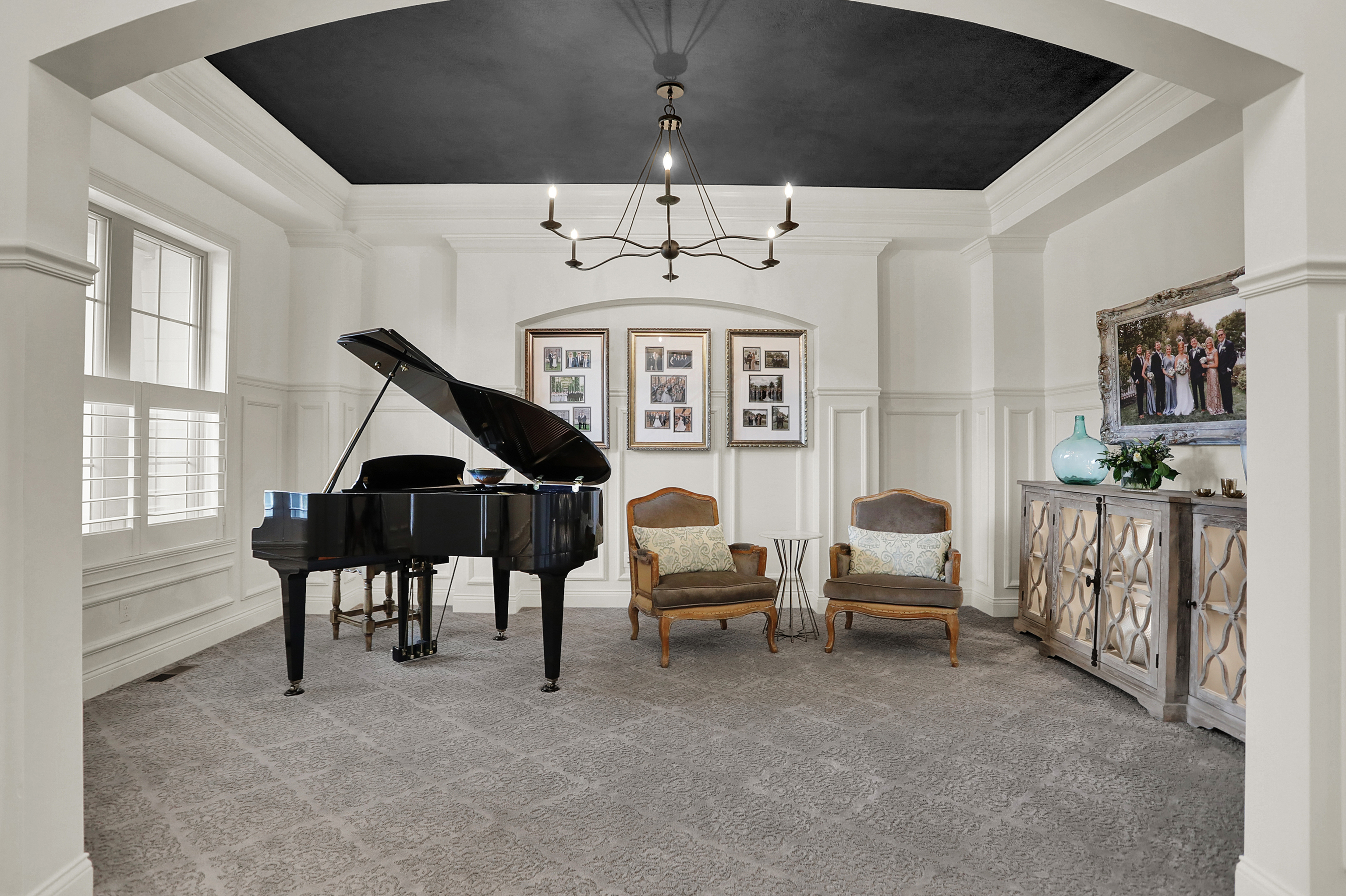 3989 Sunningdale Way