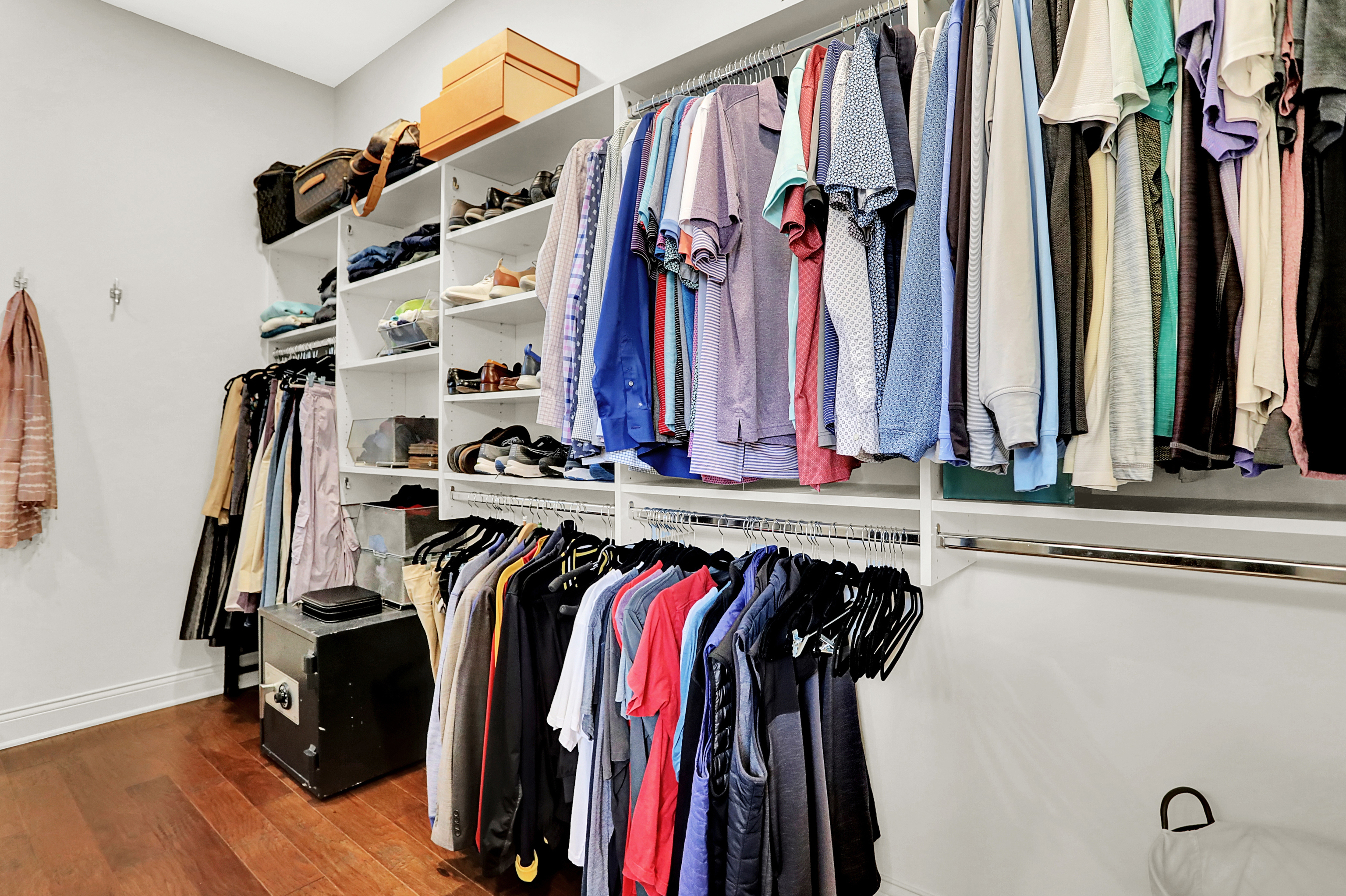 3989 Sunningdale Way