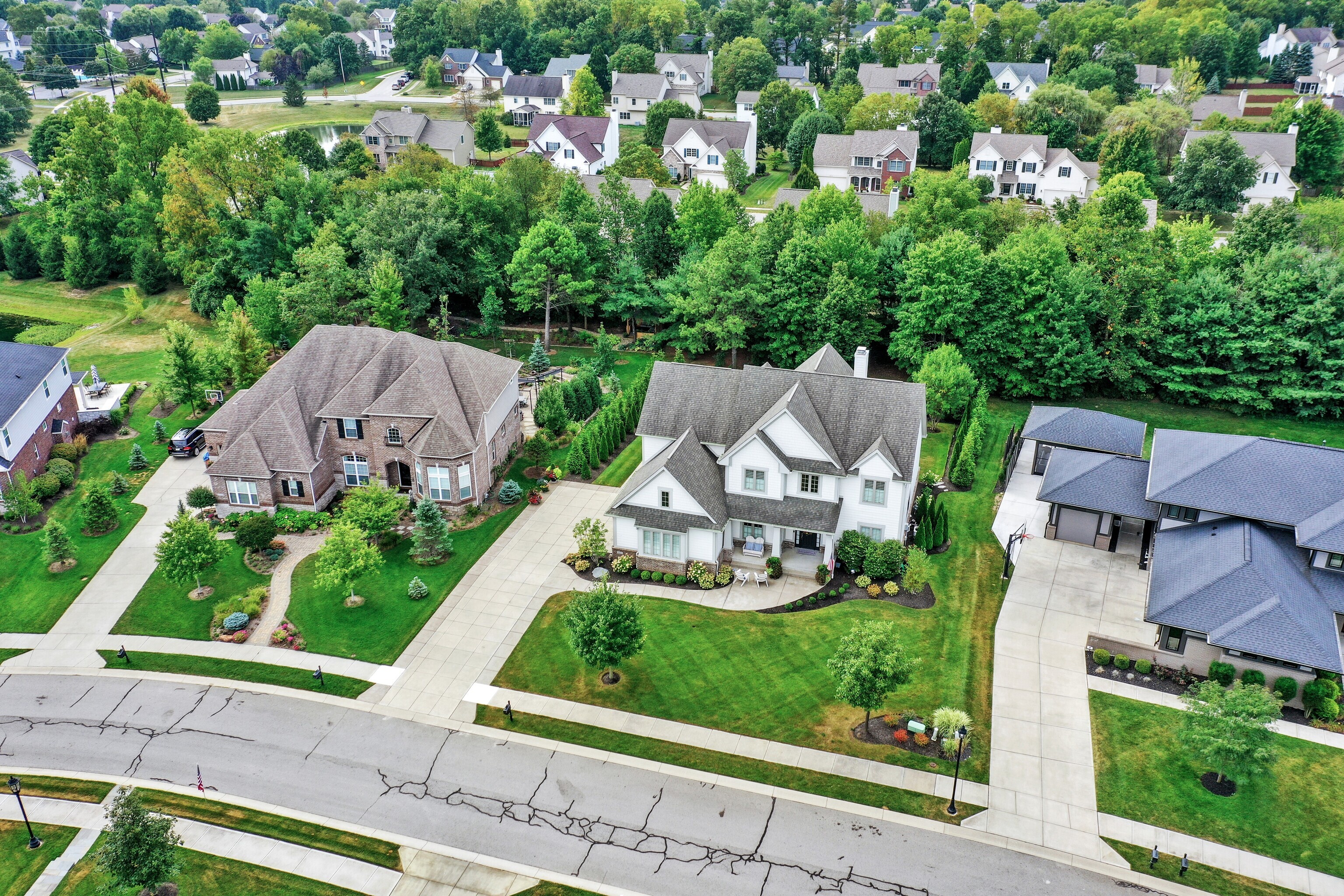 3989 Sunningdale Way