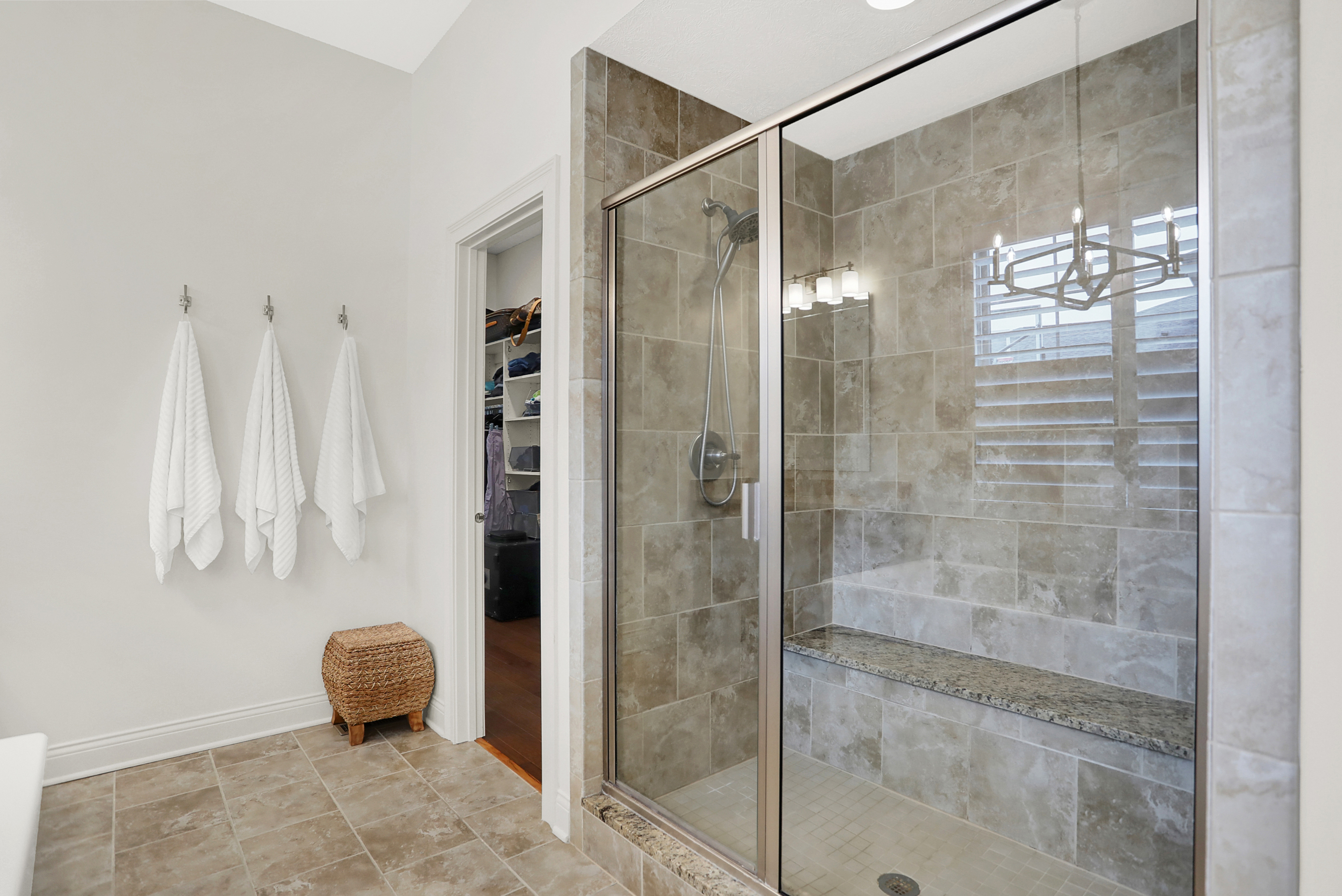 3989 Sunningdale Way