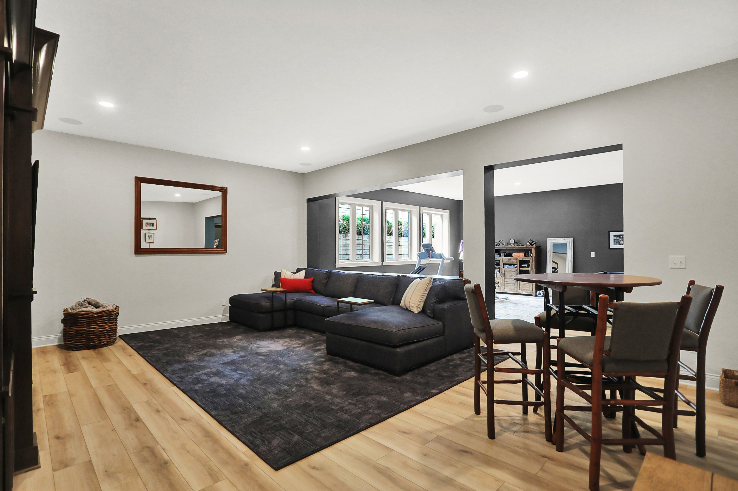 3989 Sunningdale Way