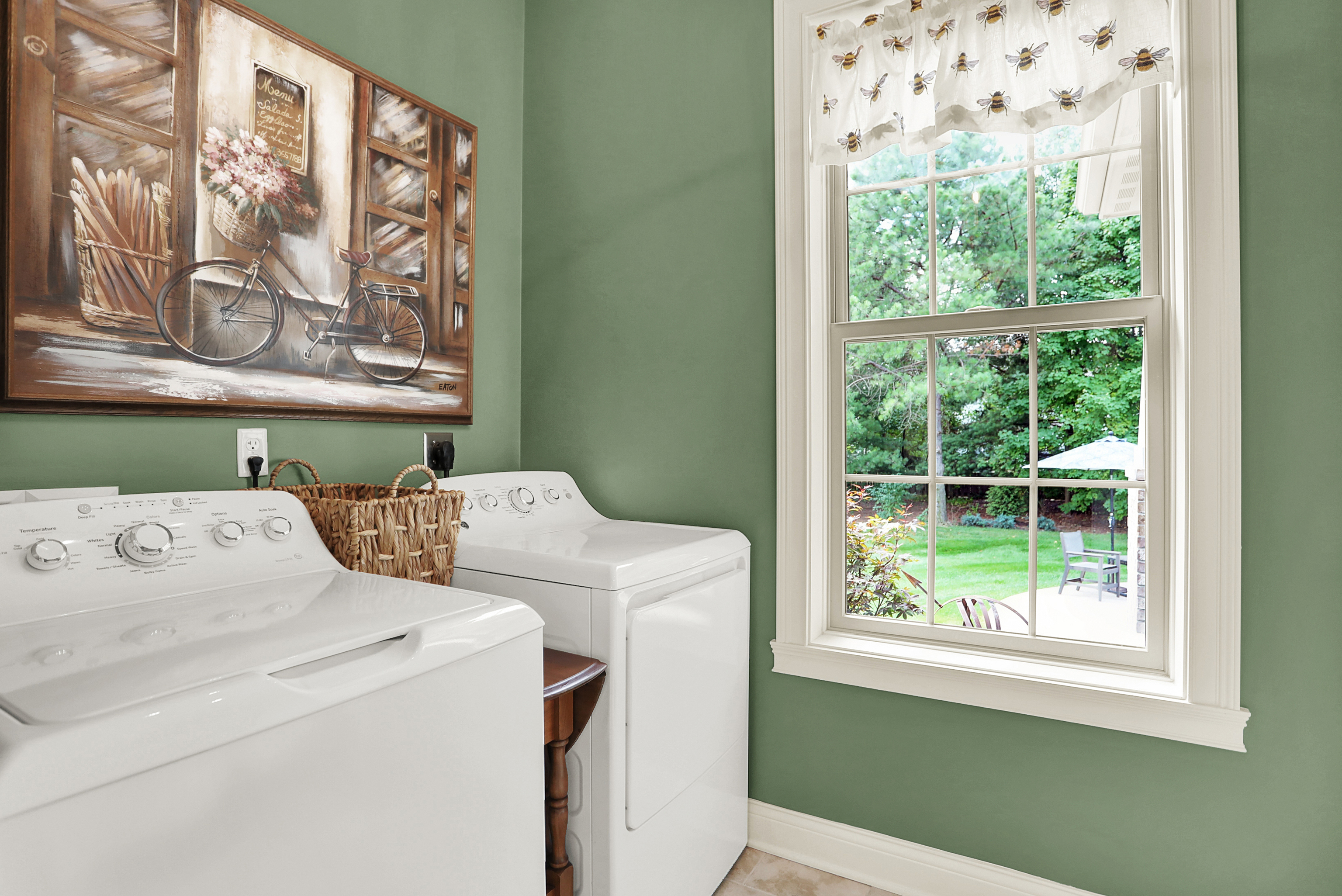 3989 Sunningdale Way