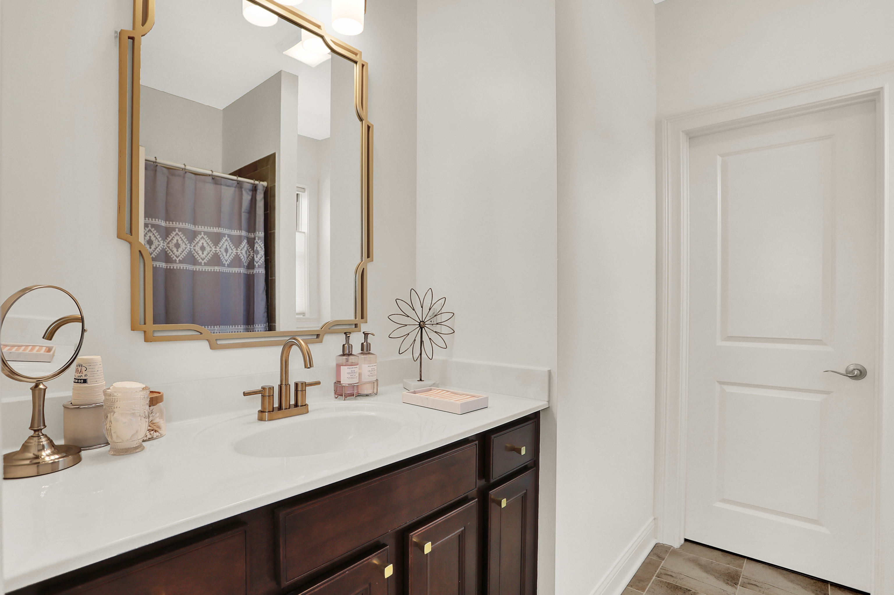 3989 Sunningdale Way