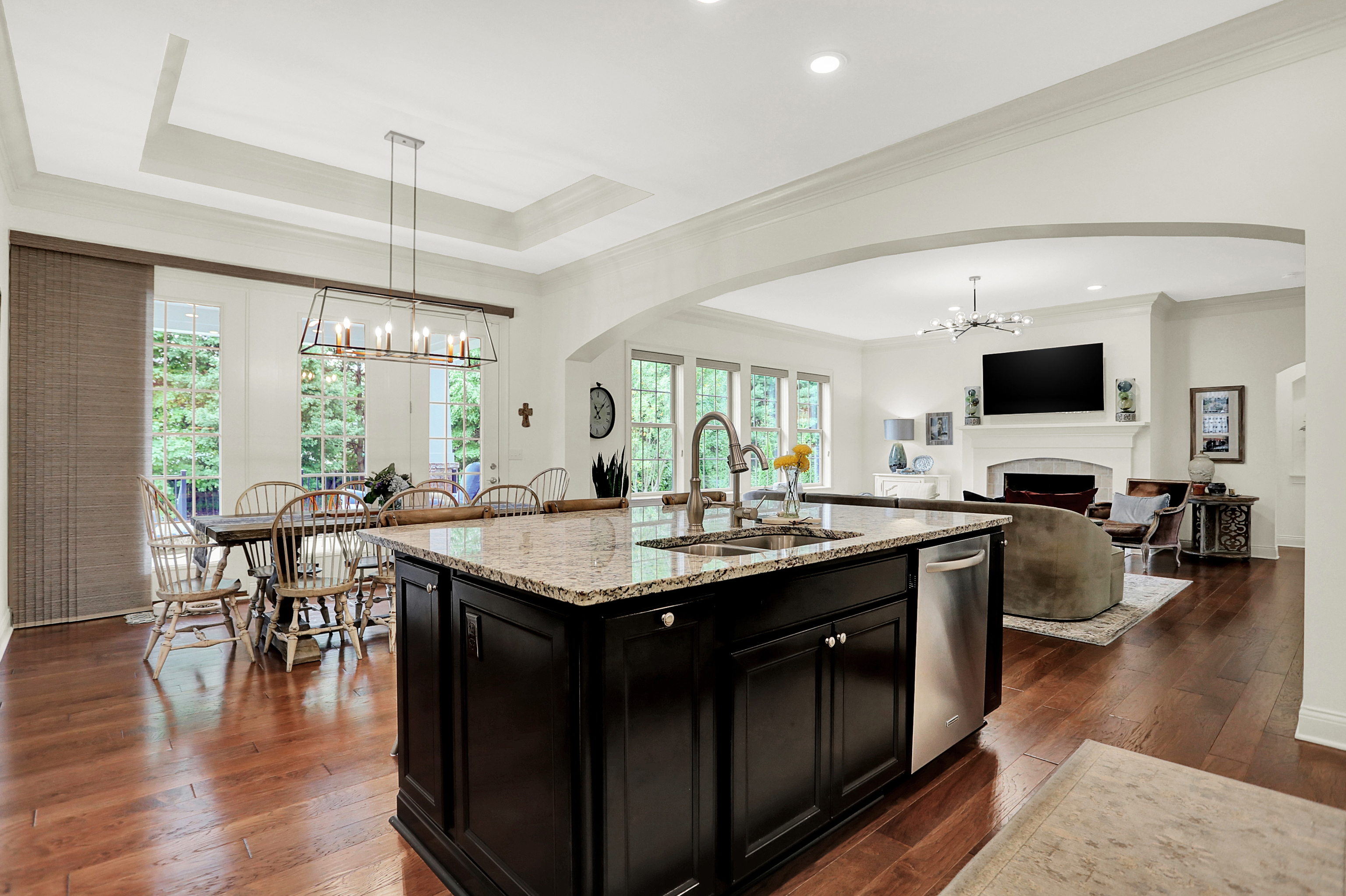 3989 Sunningdale Way