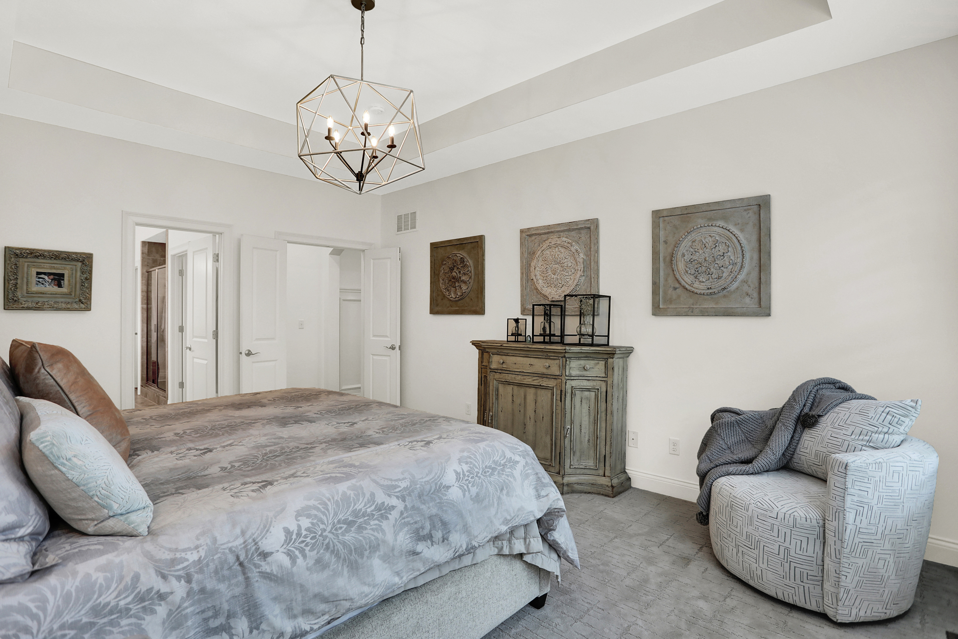 3989 Sunningdale Way