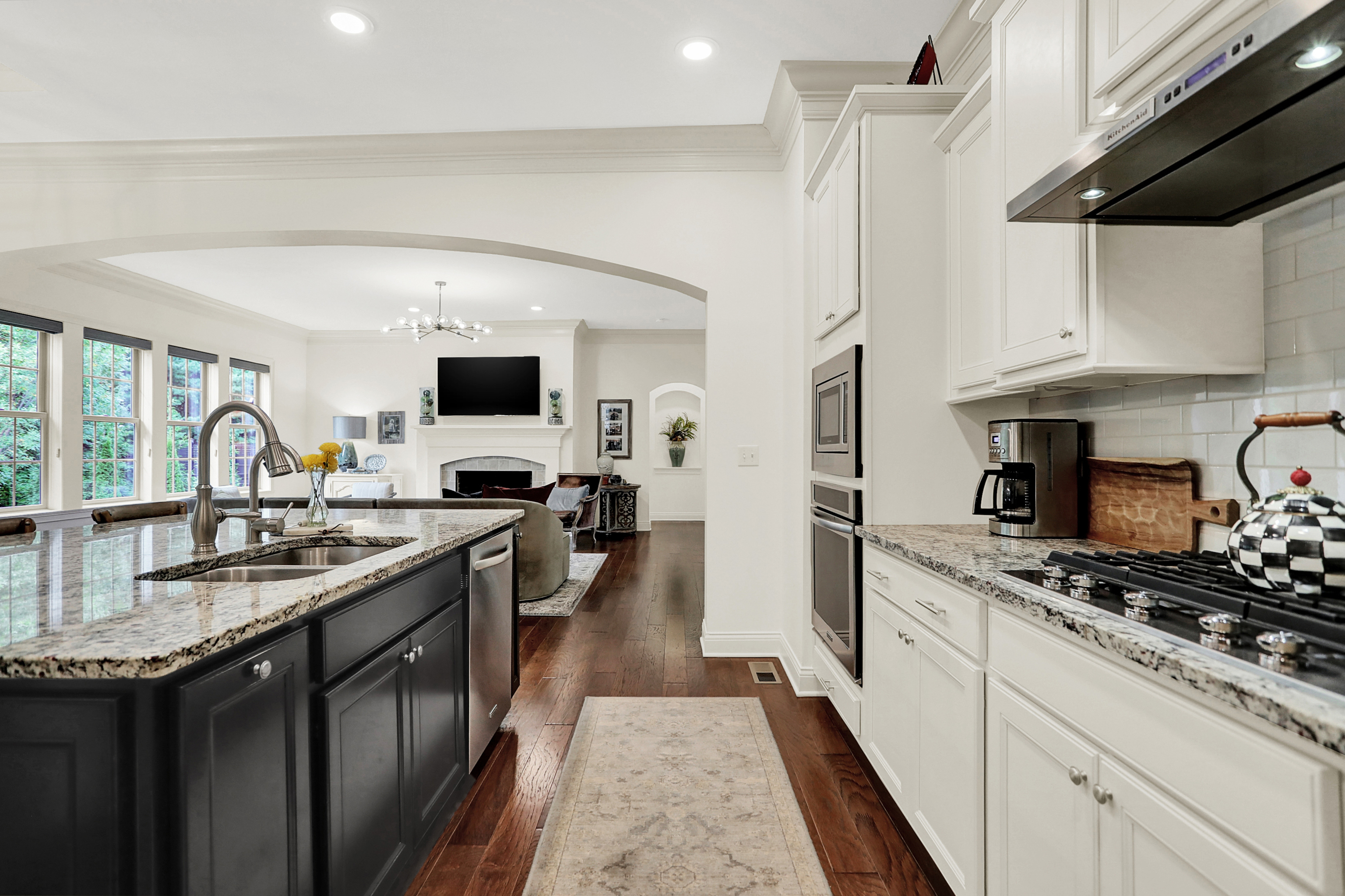 3989 Sunningdale Way