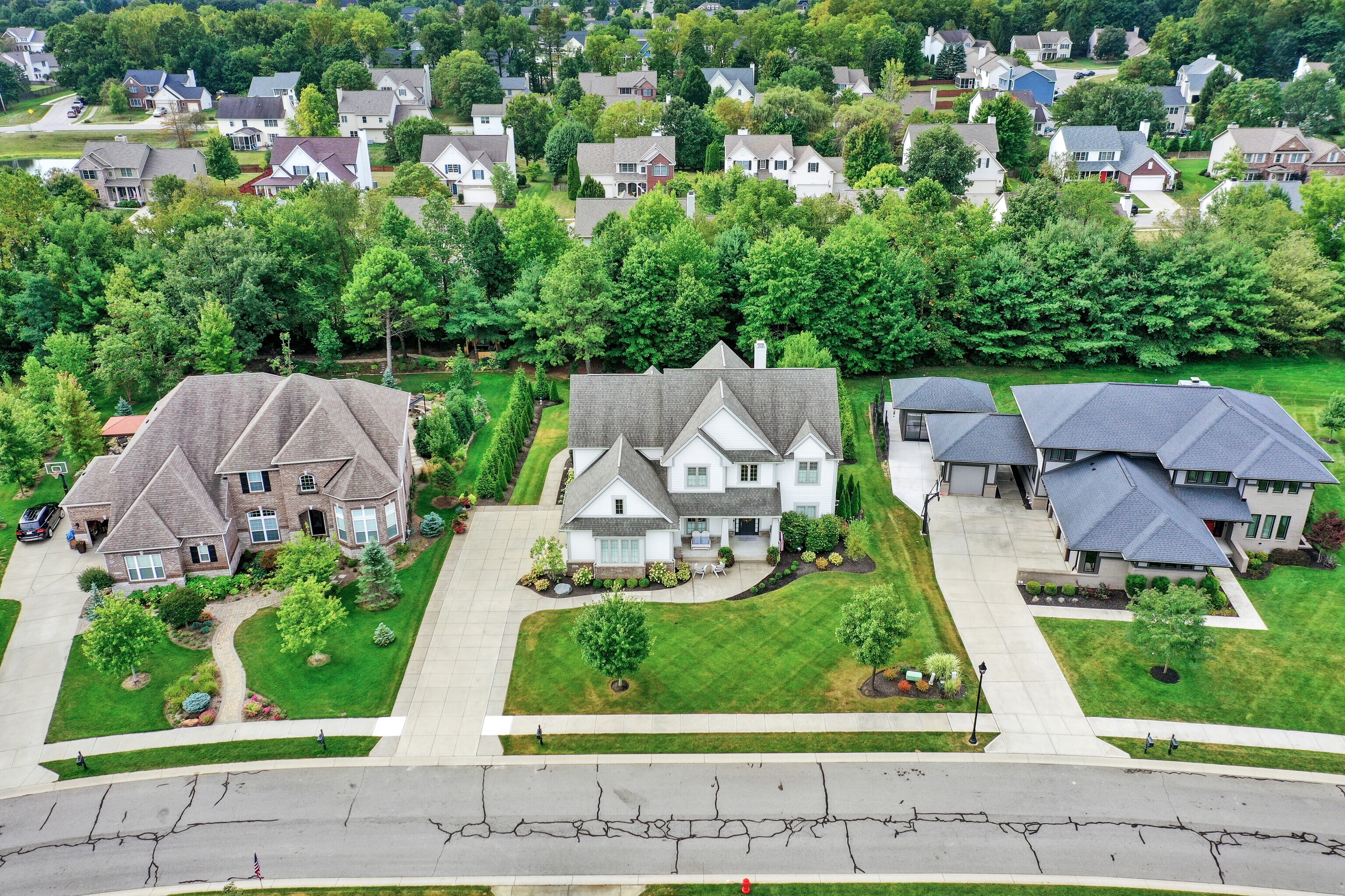 3989 Sunningdale Way