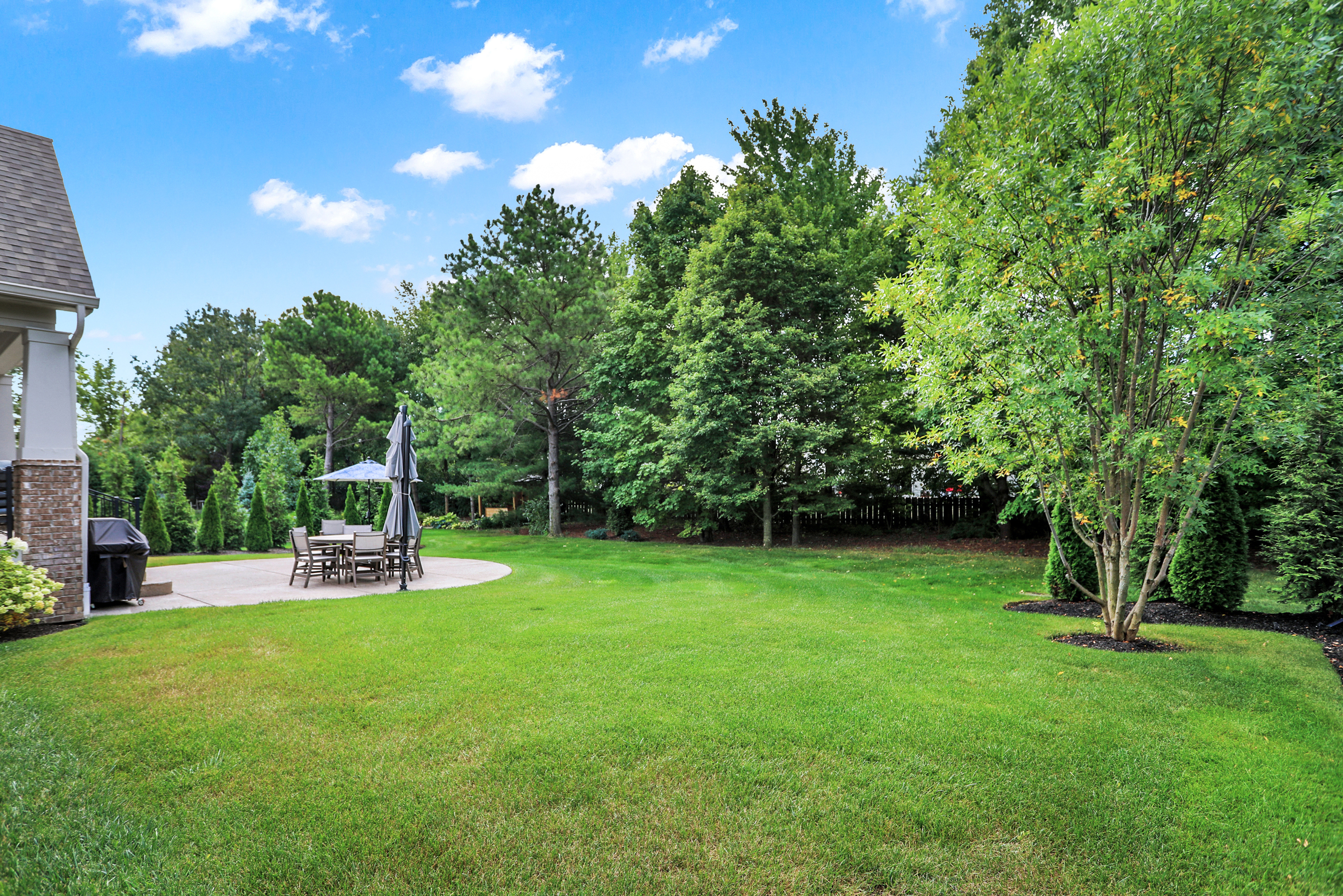 3989 Sunningdale Way