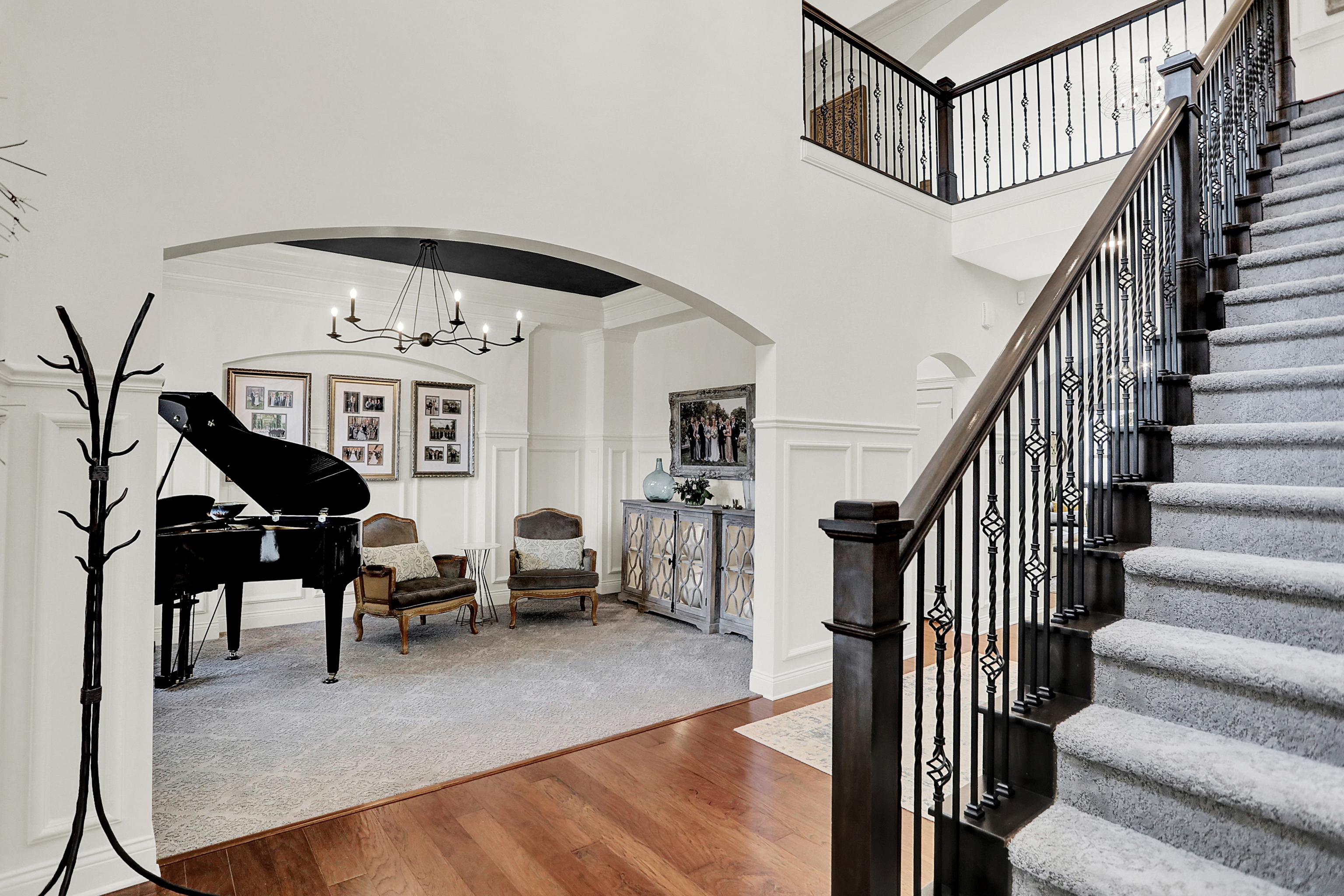 3989 Sunningdale Way