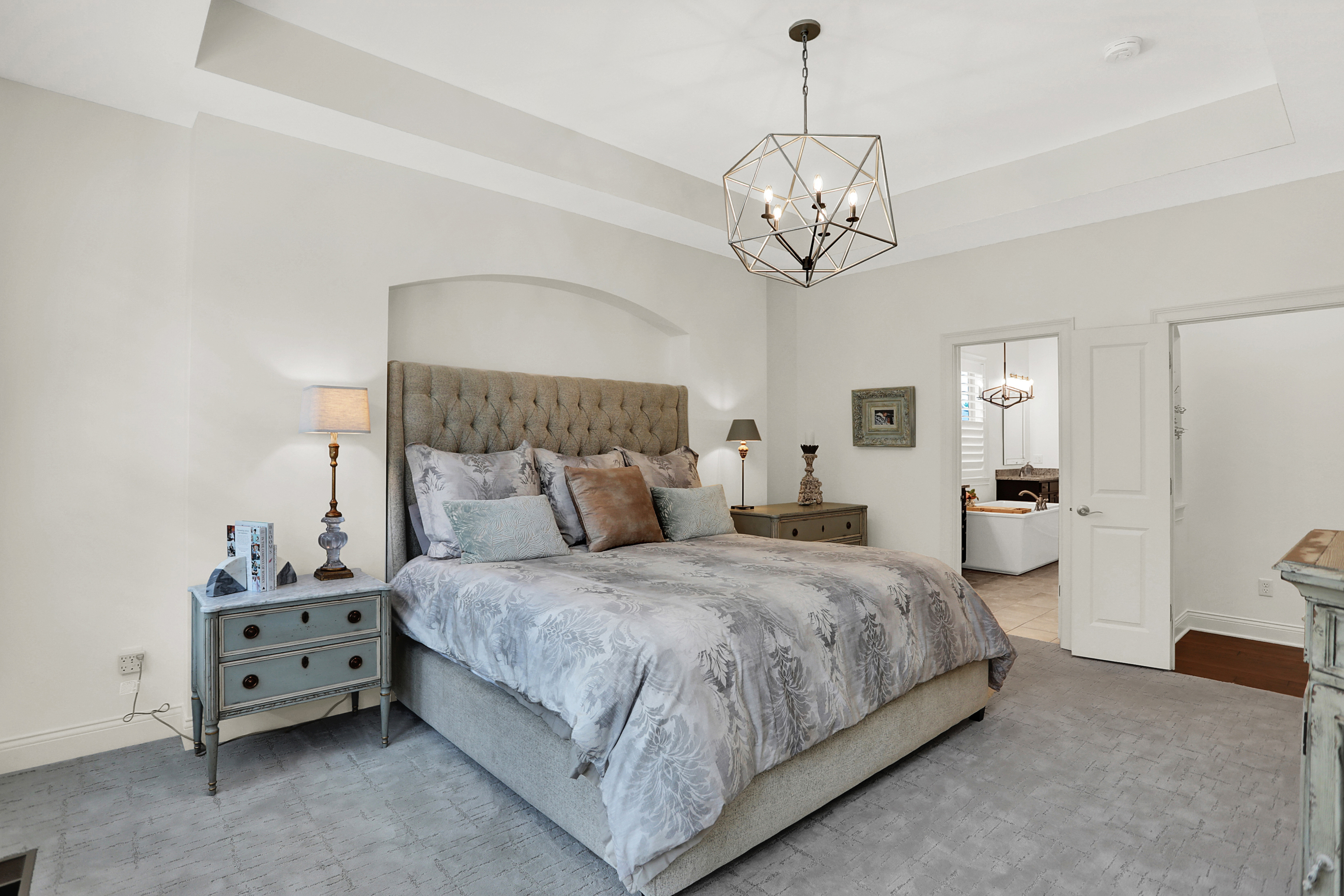 3989 Sunningdale Way