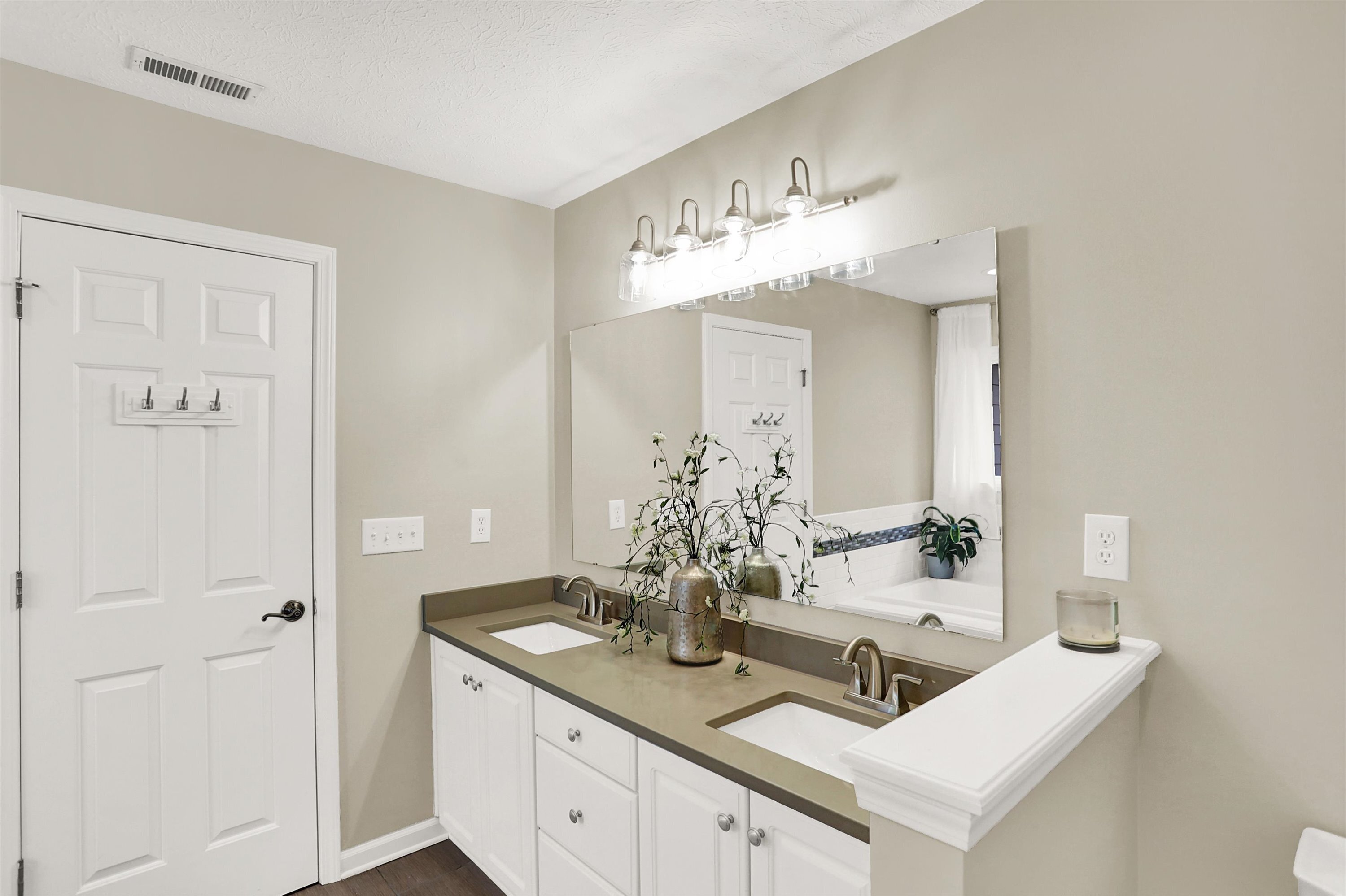 3622 Eaglewood Court