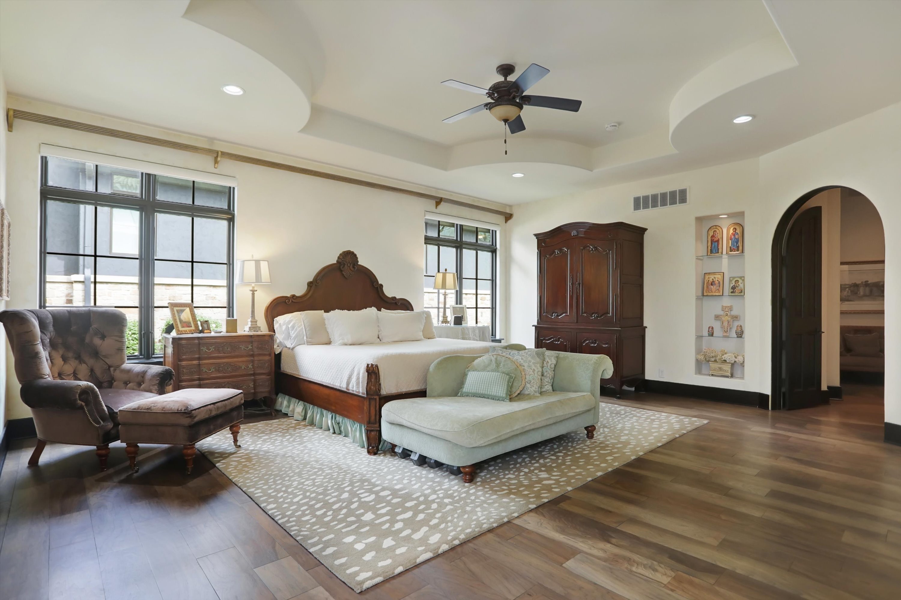 15620 Hidden Oaks Court