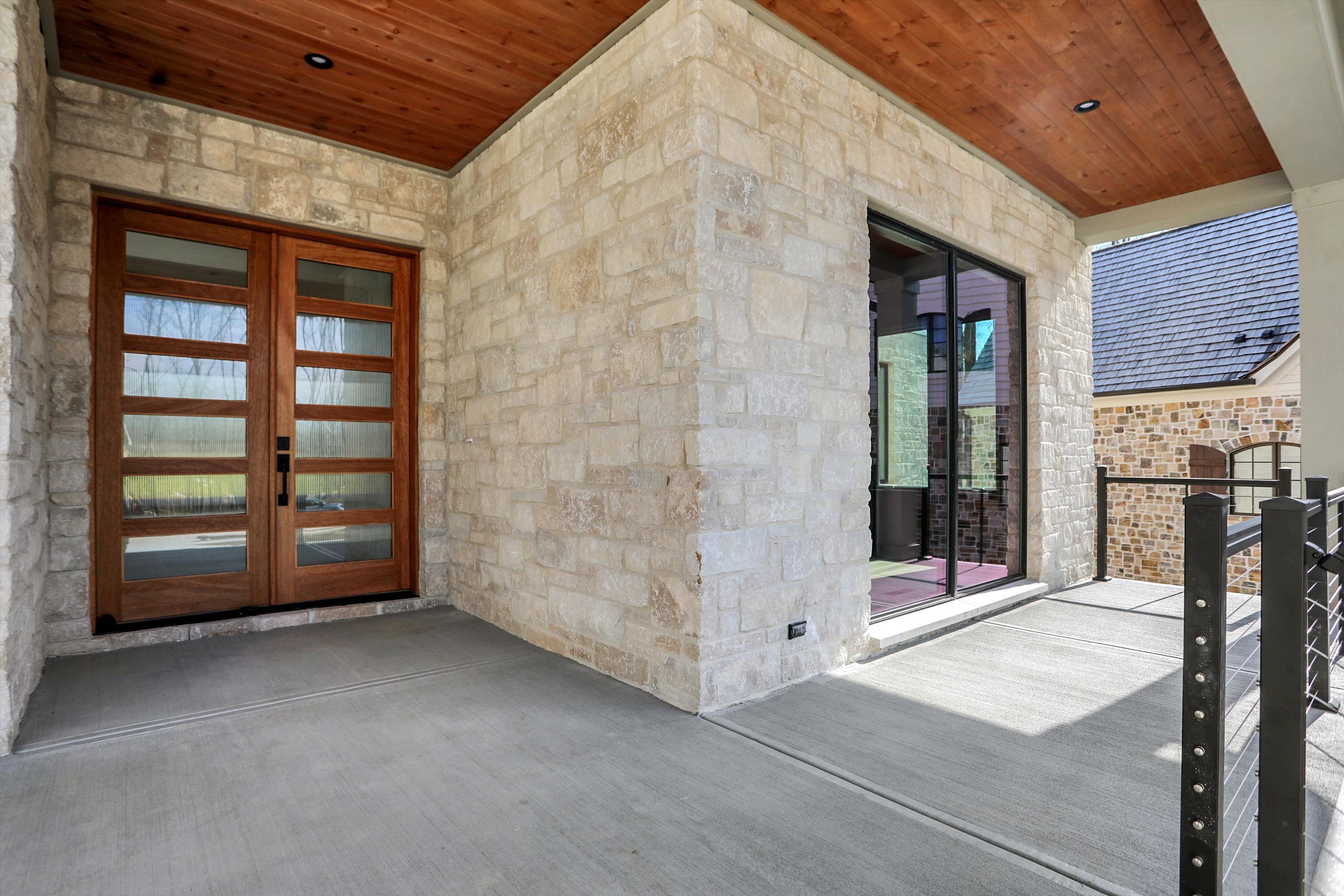1520 Forest Hills Drive