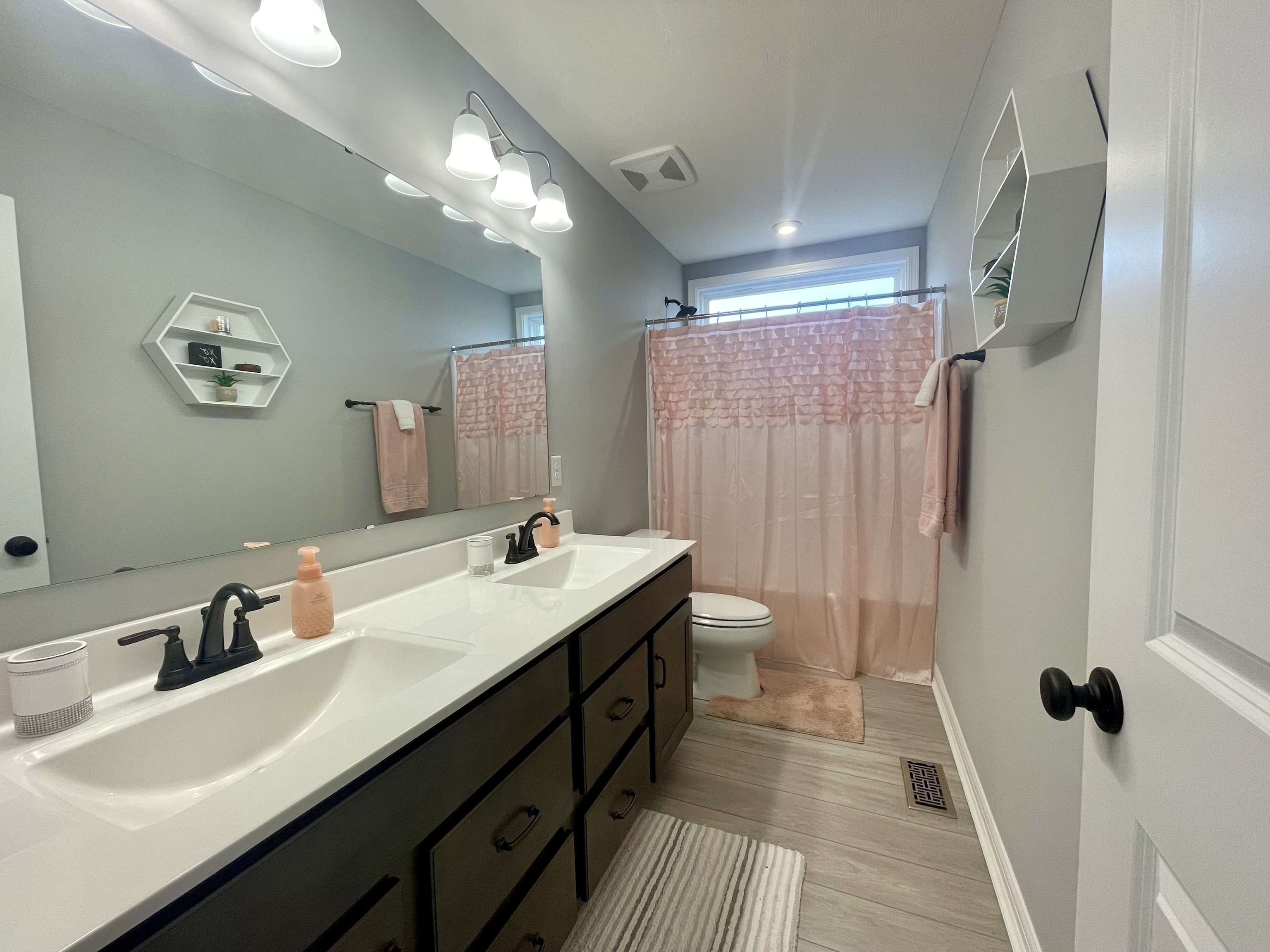 1081 Pond View Drive