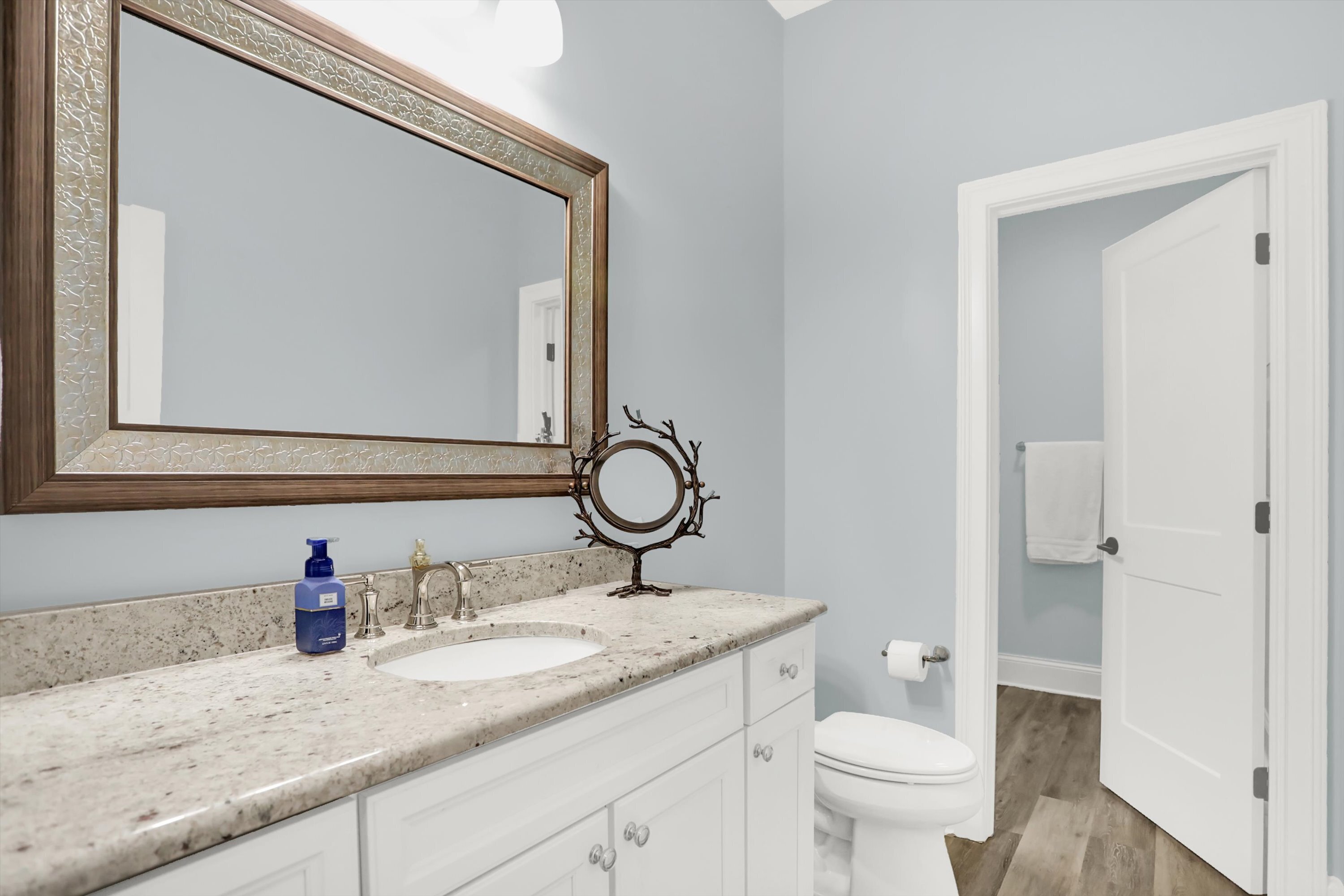 720 Chatham Hills Boulevard