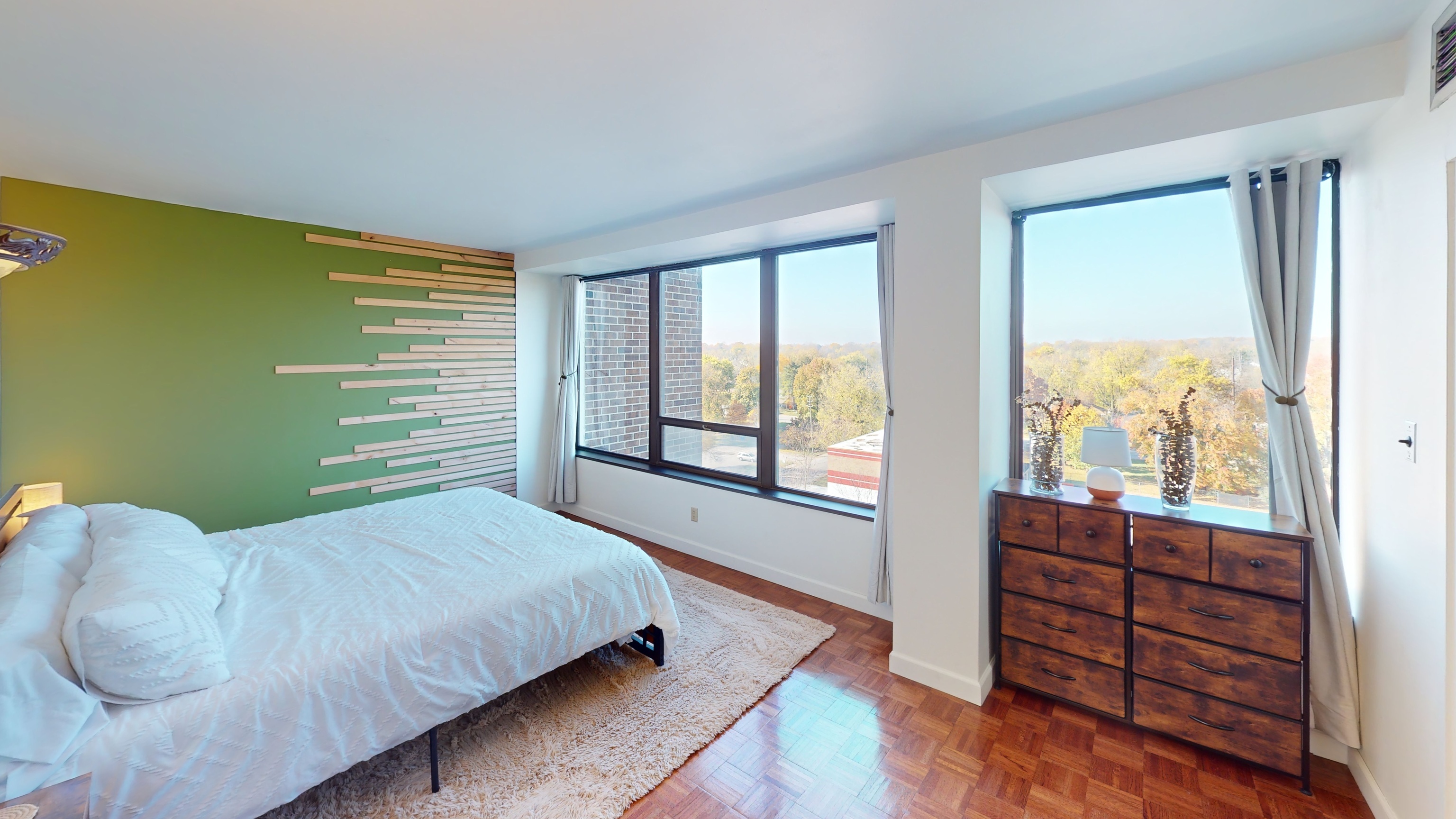 4000 N Meridian Street Unit: 8A