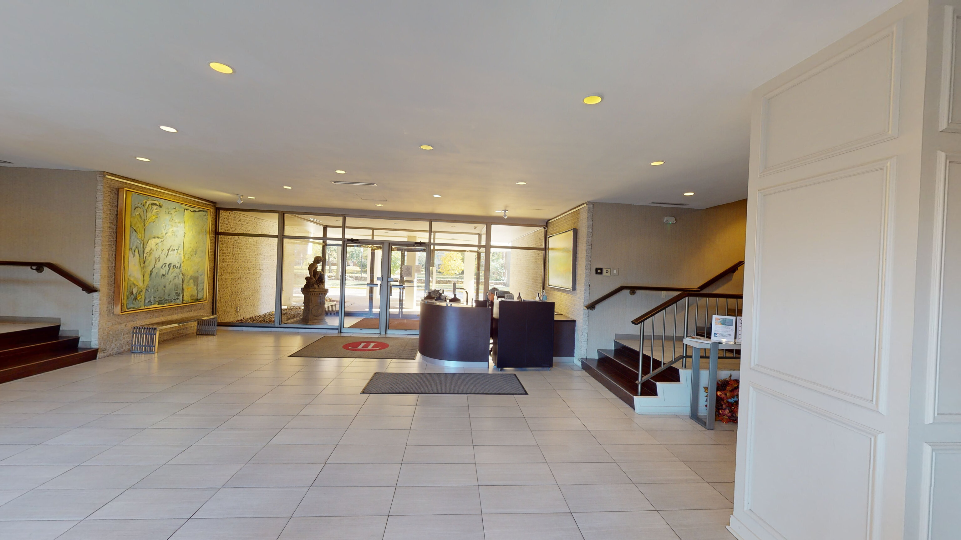 4000 N Meridian Street Unit: 8A