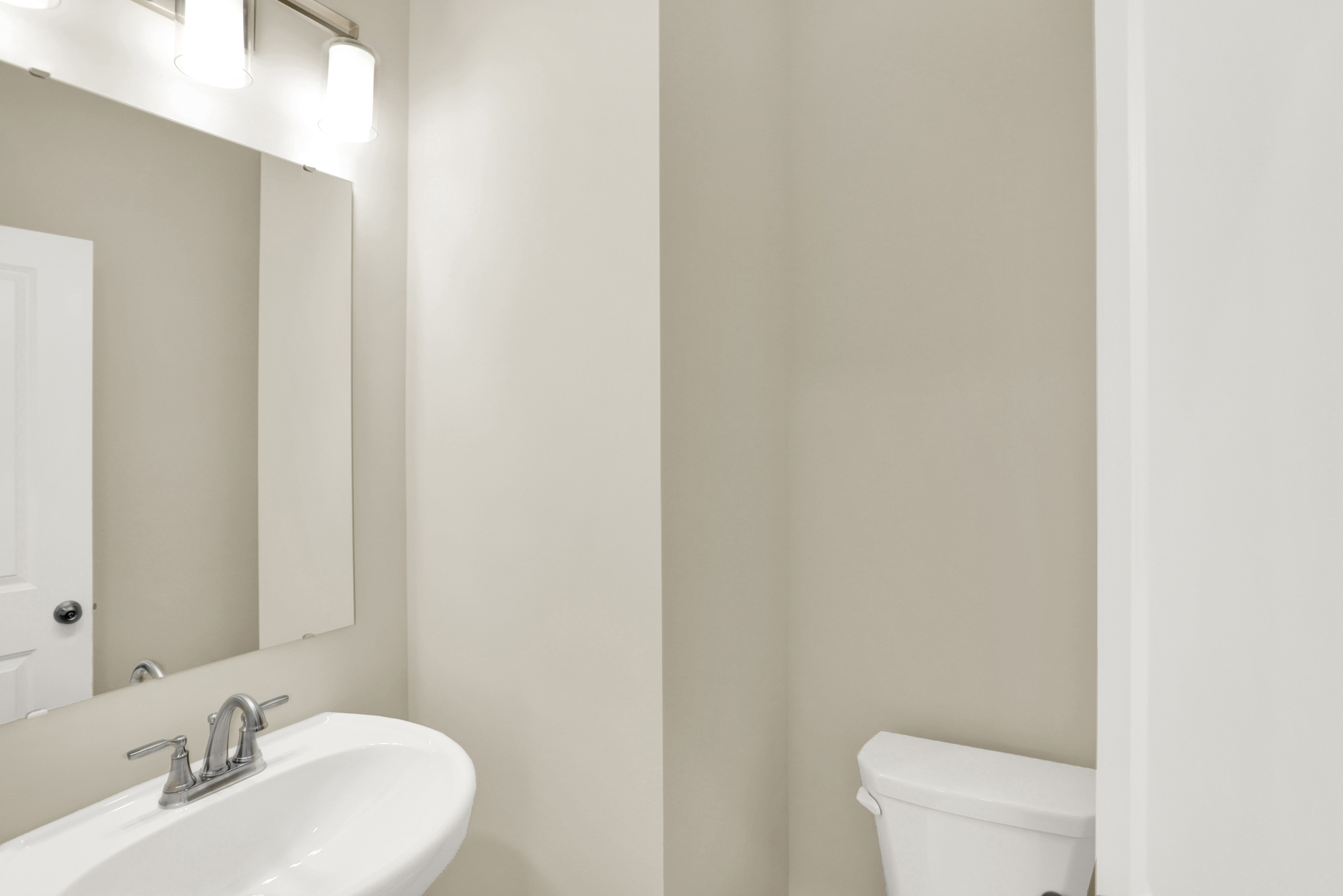 3962 Railhead Avenue