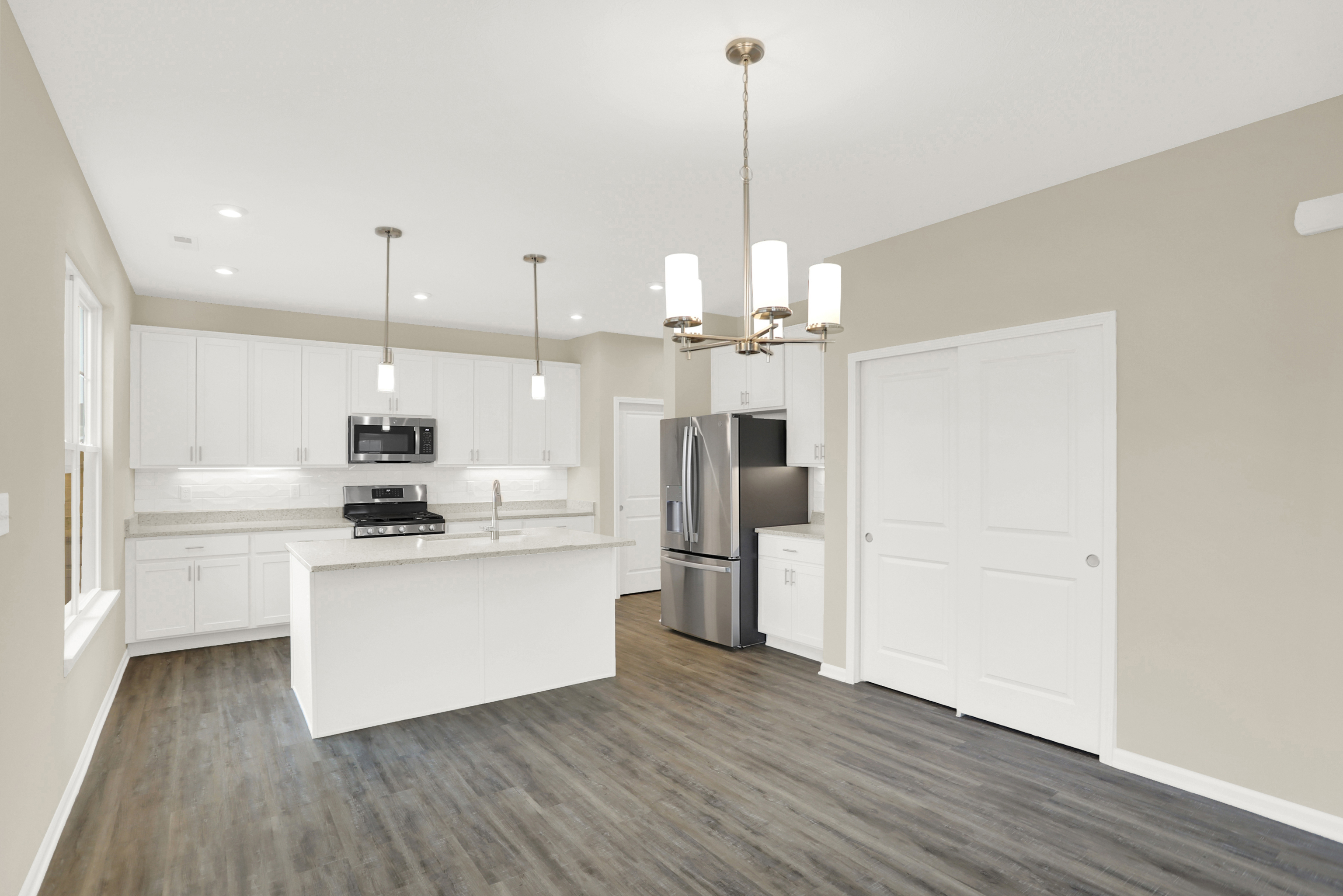 3962 Railhead Avenue