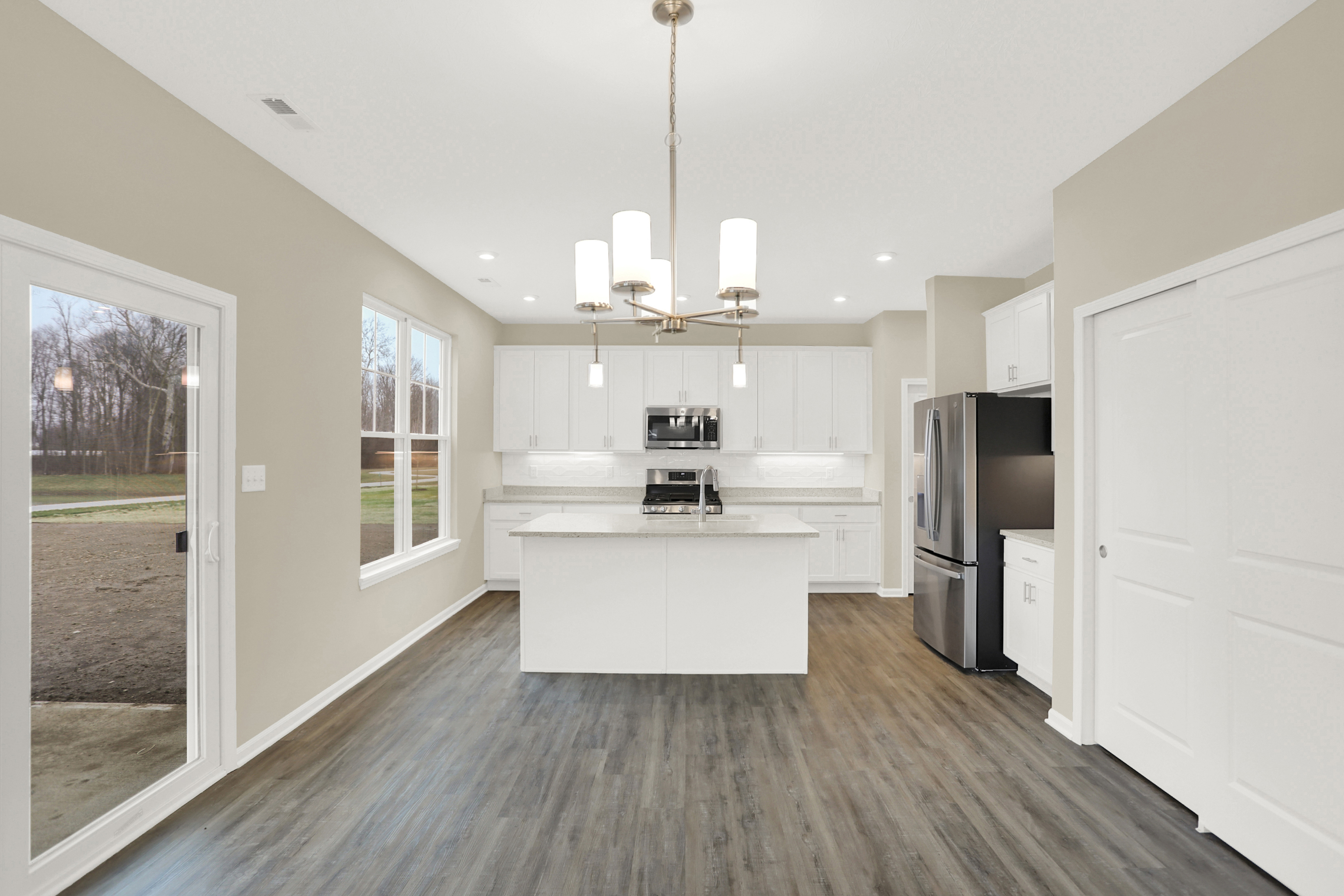 3962 Railhead Avenue