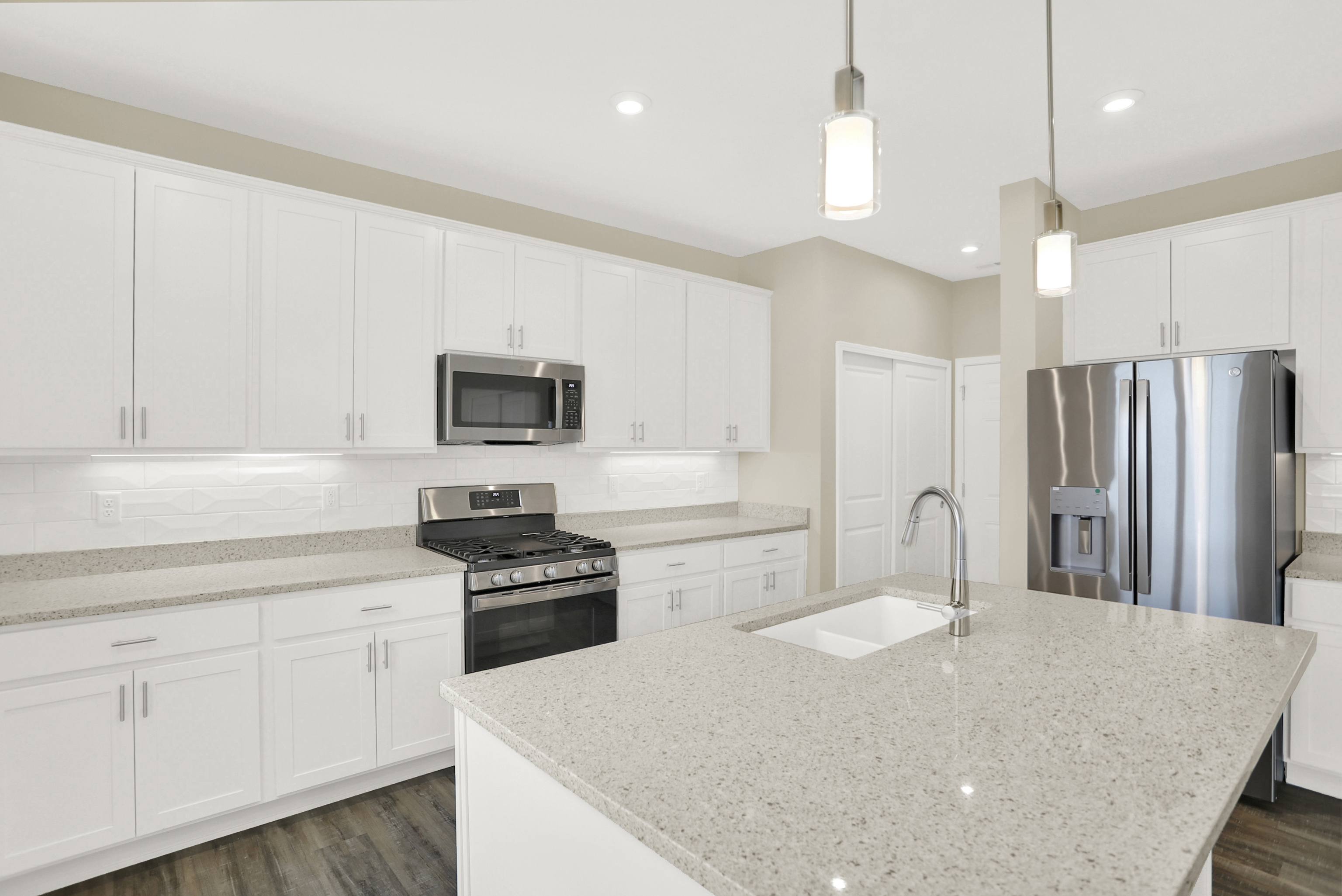 3962 Railhead Avenue