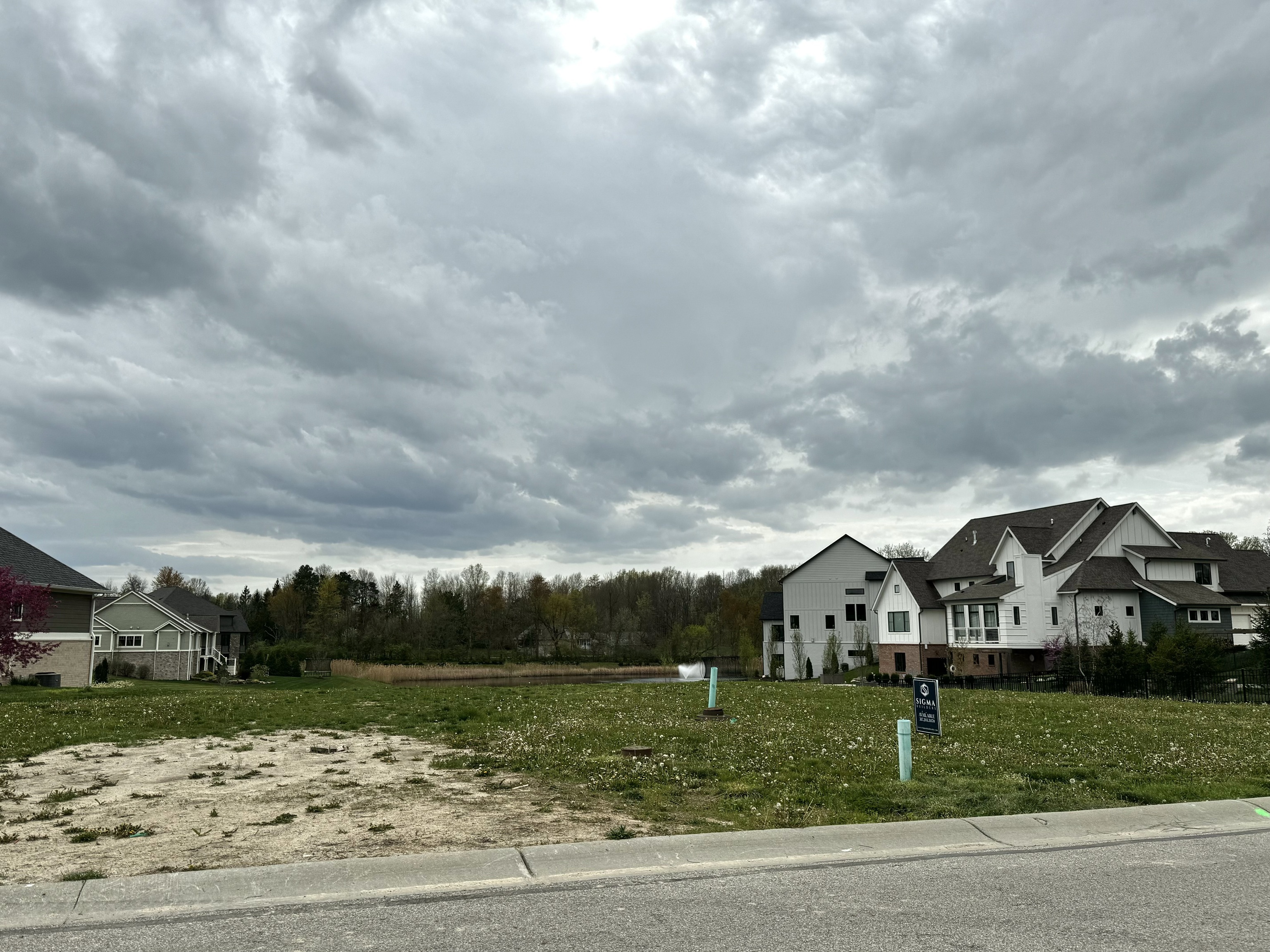 4497 Sparkling Water Way