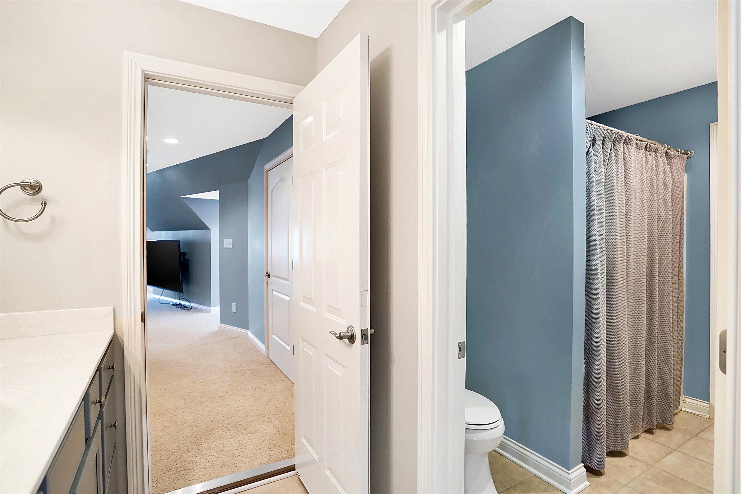 6482 Braemar Avenue N