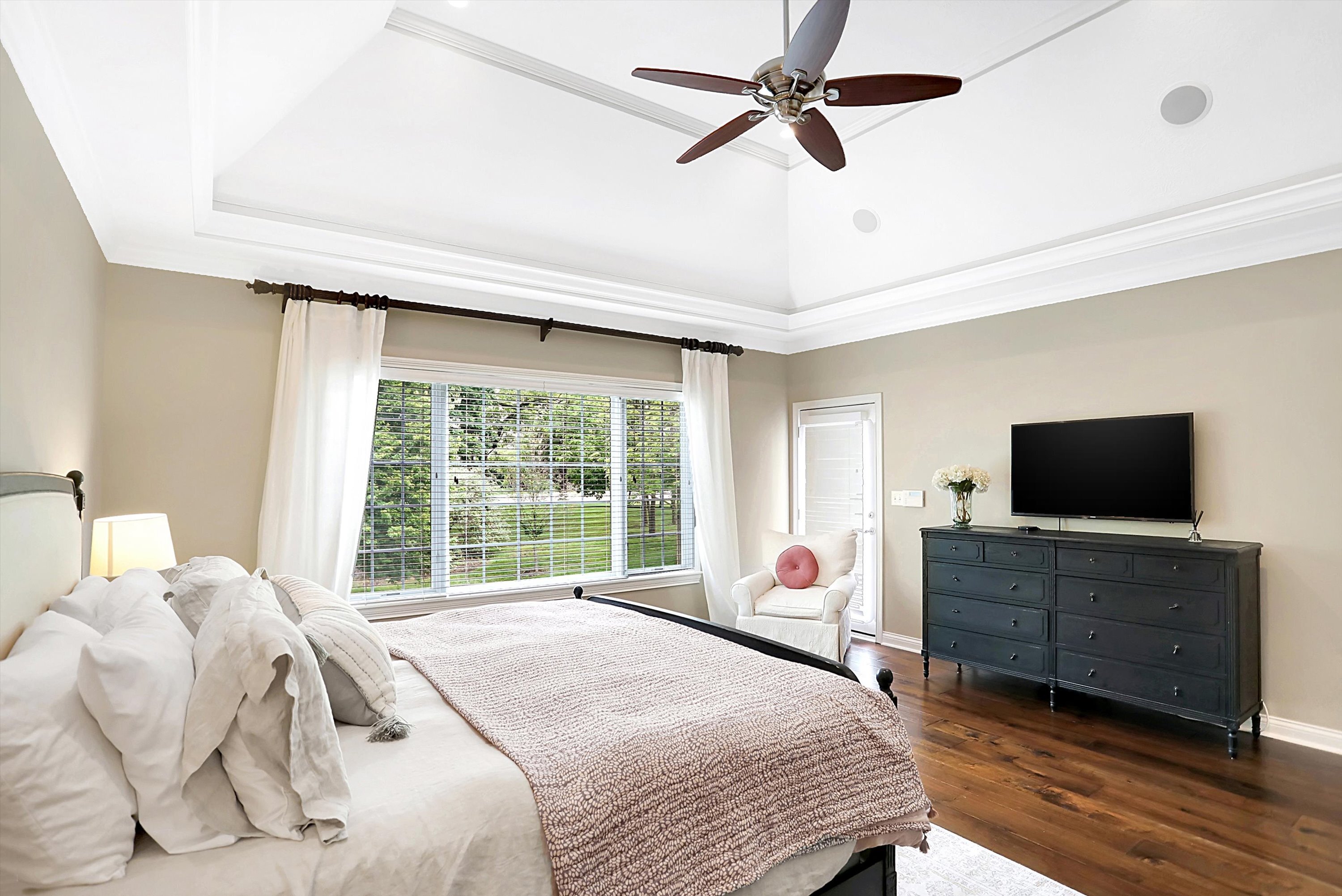 6482 Braemar Avenue N