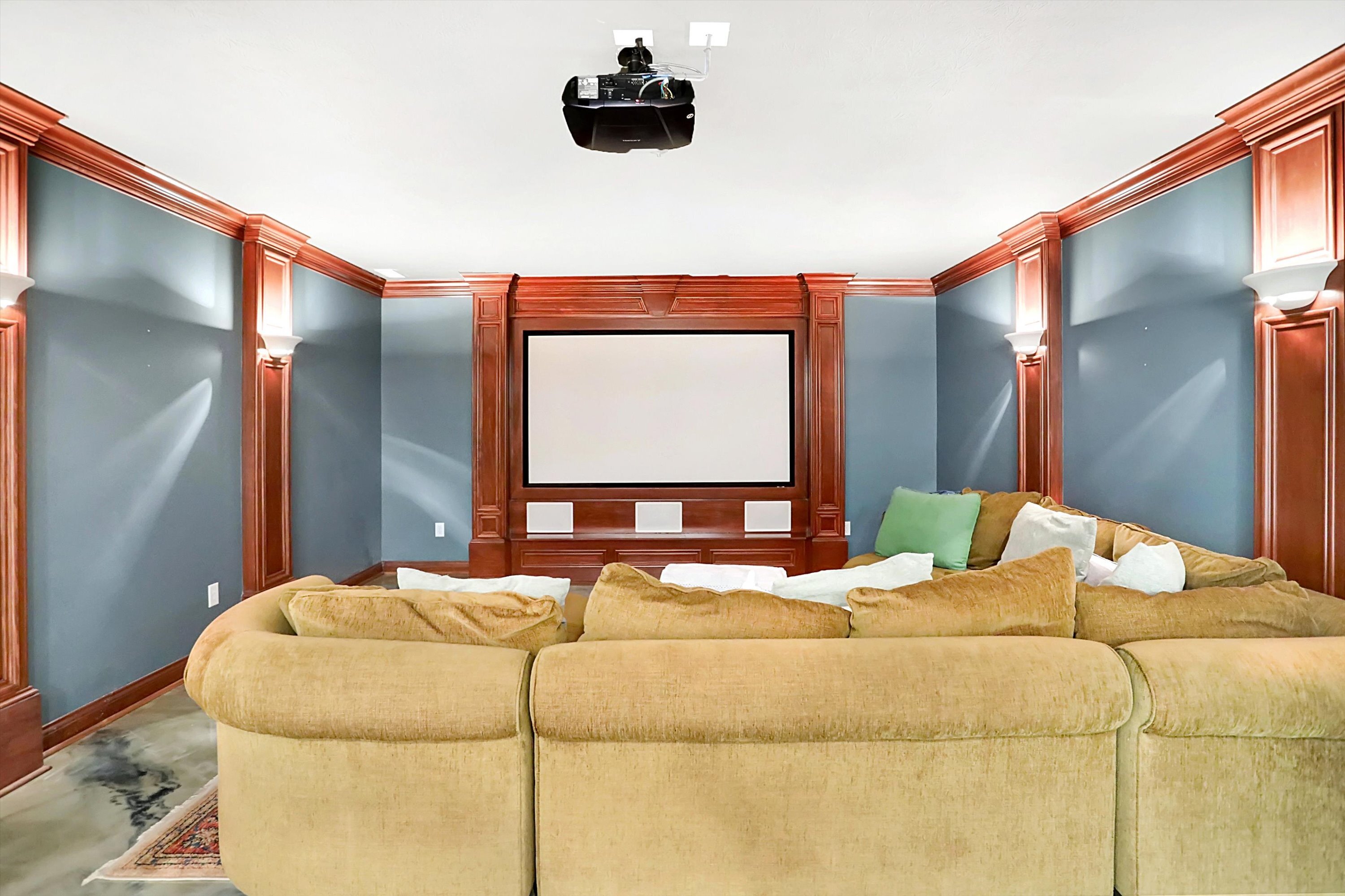 6482 Braemar Avenue N