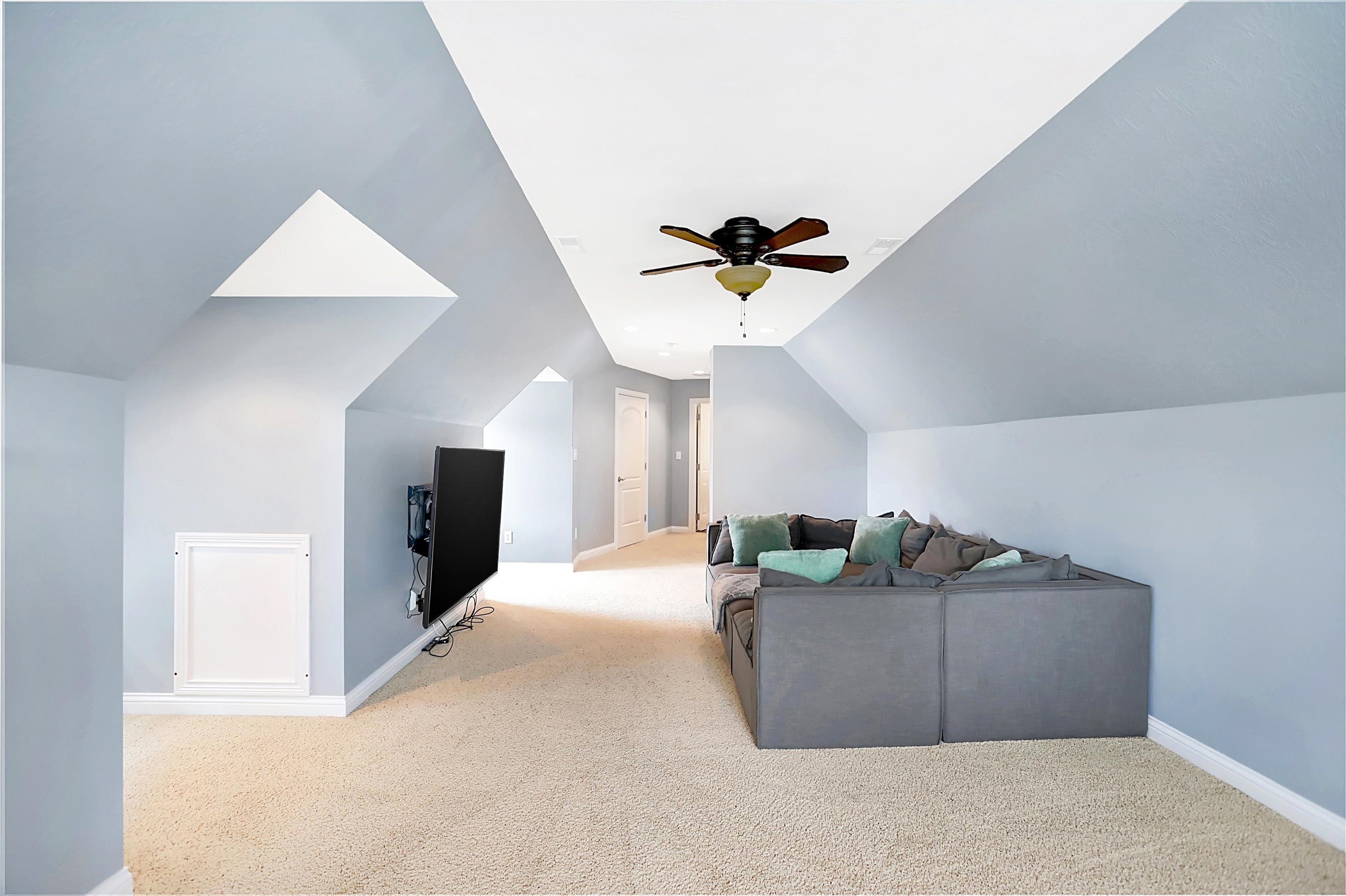 6482 Braemar Avenue N