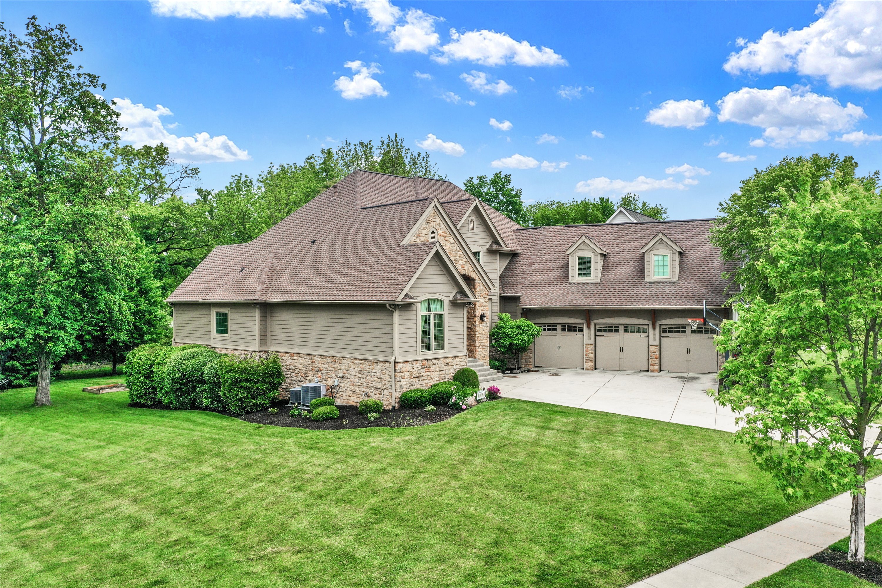 6482 Braemar Avenue N