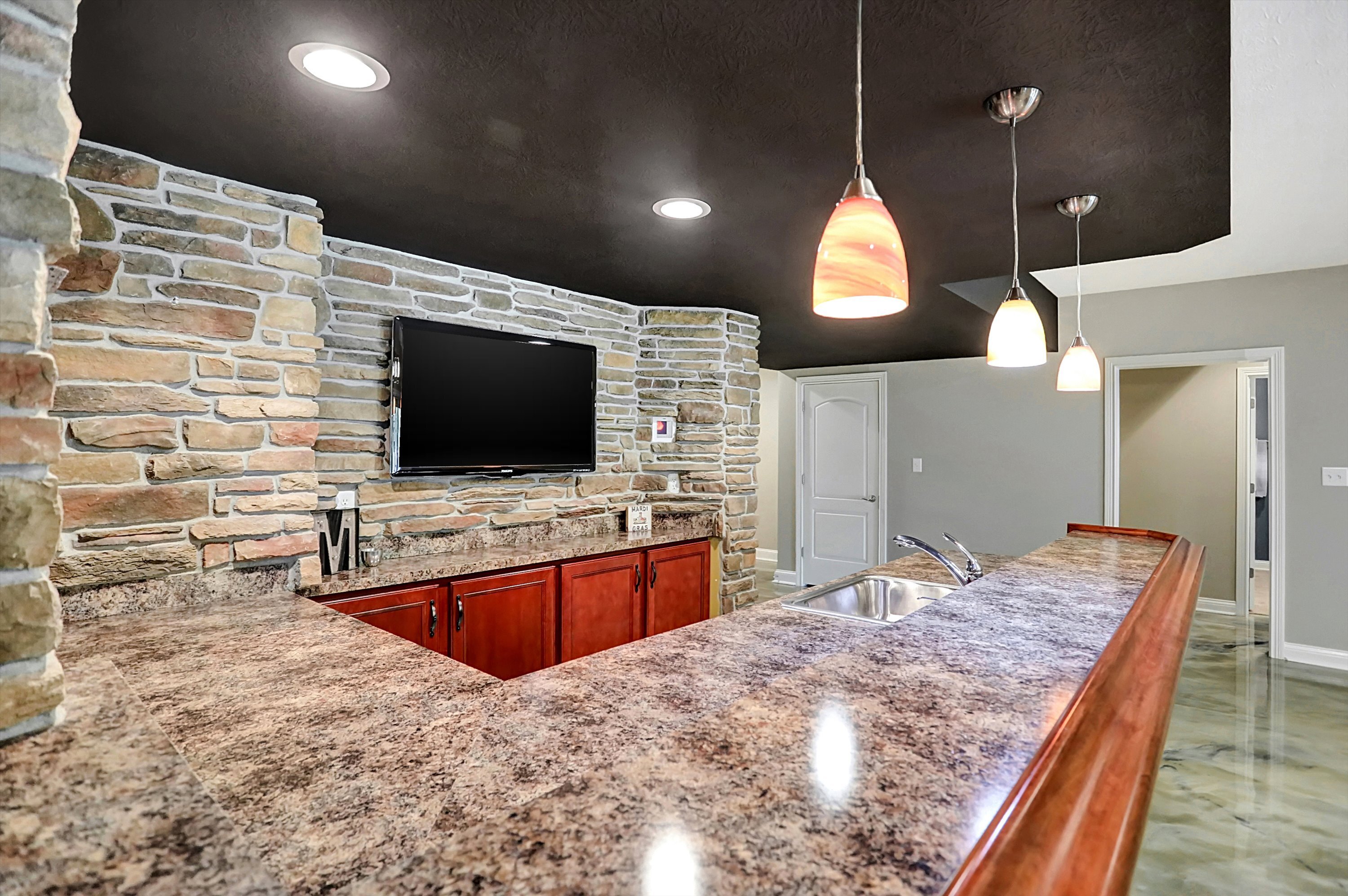 6482 Braemar Avenue N