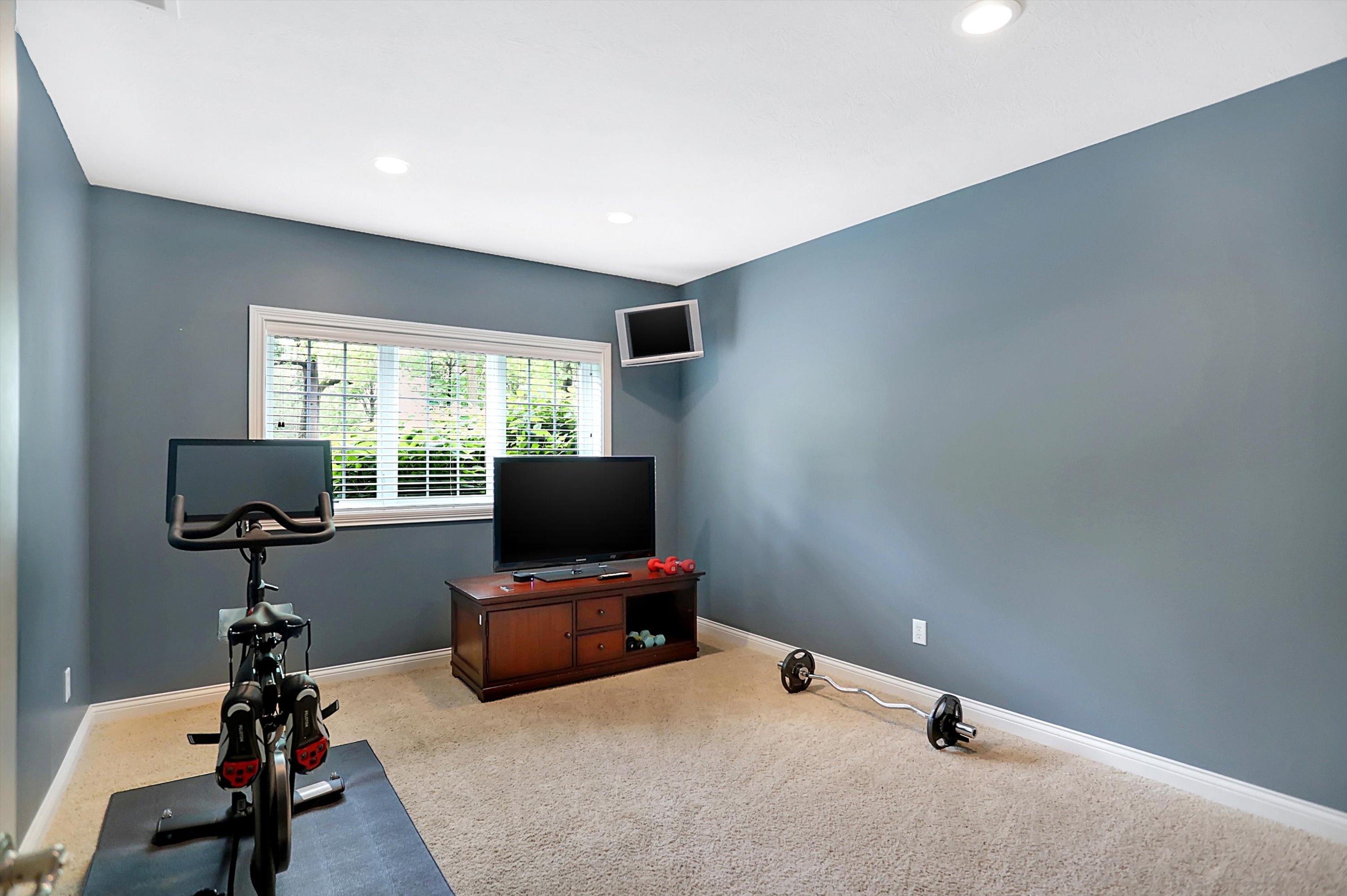 6482 Braemar Avenue N