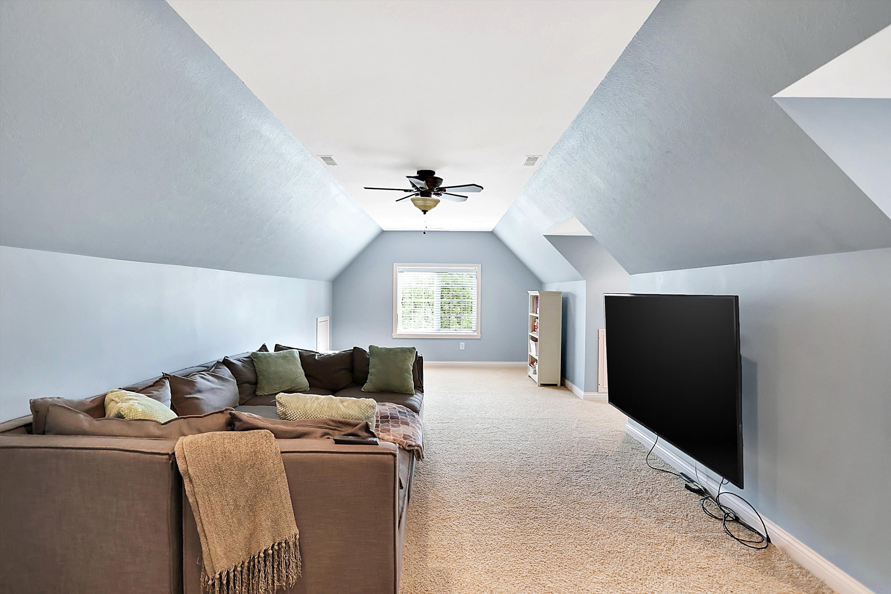 6482 Braemar Avenue N