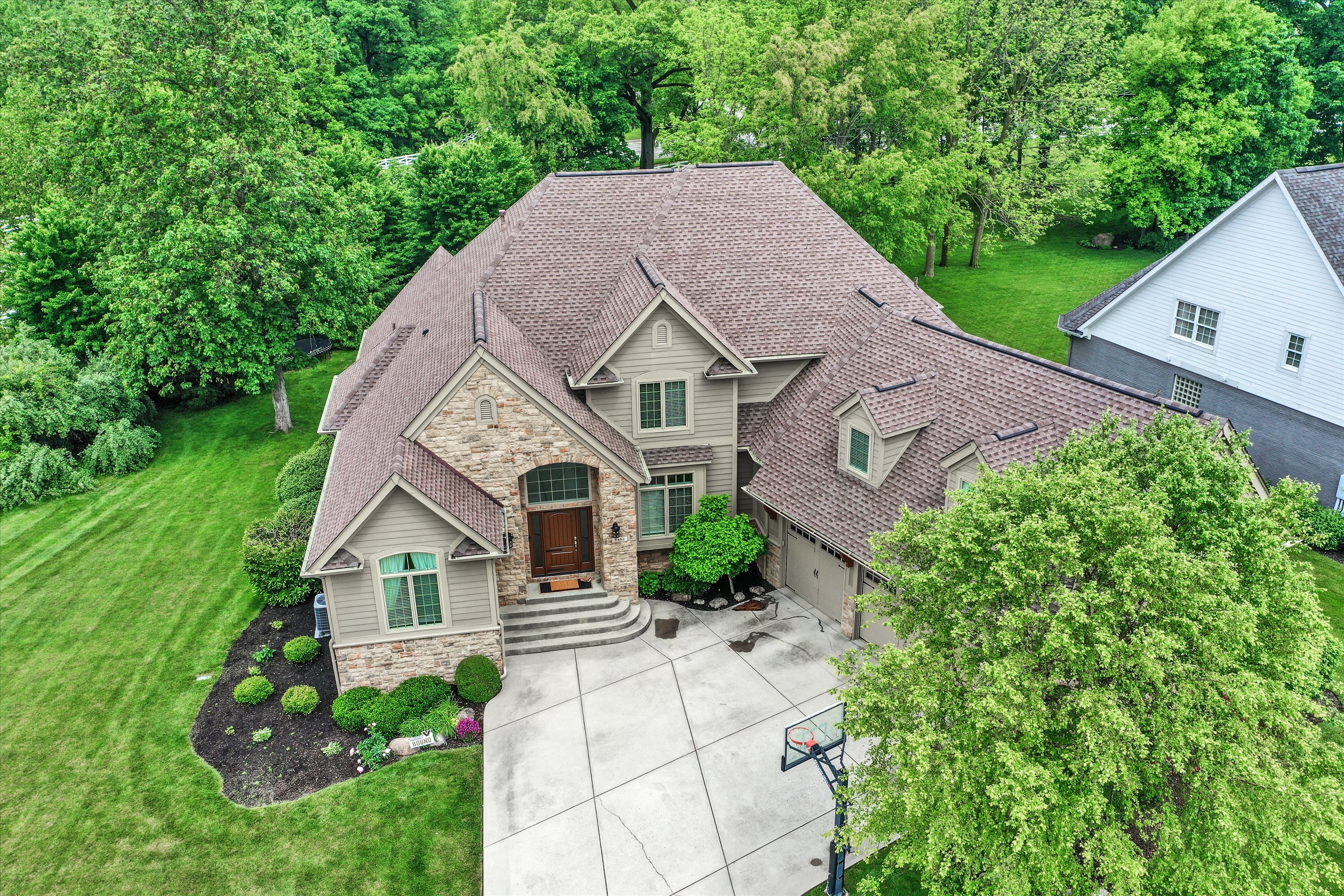 6482 Braemar Avenue N