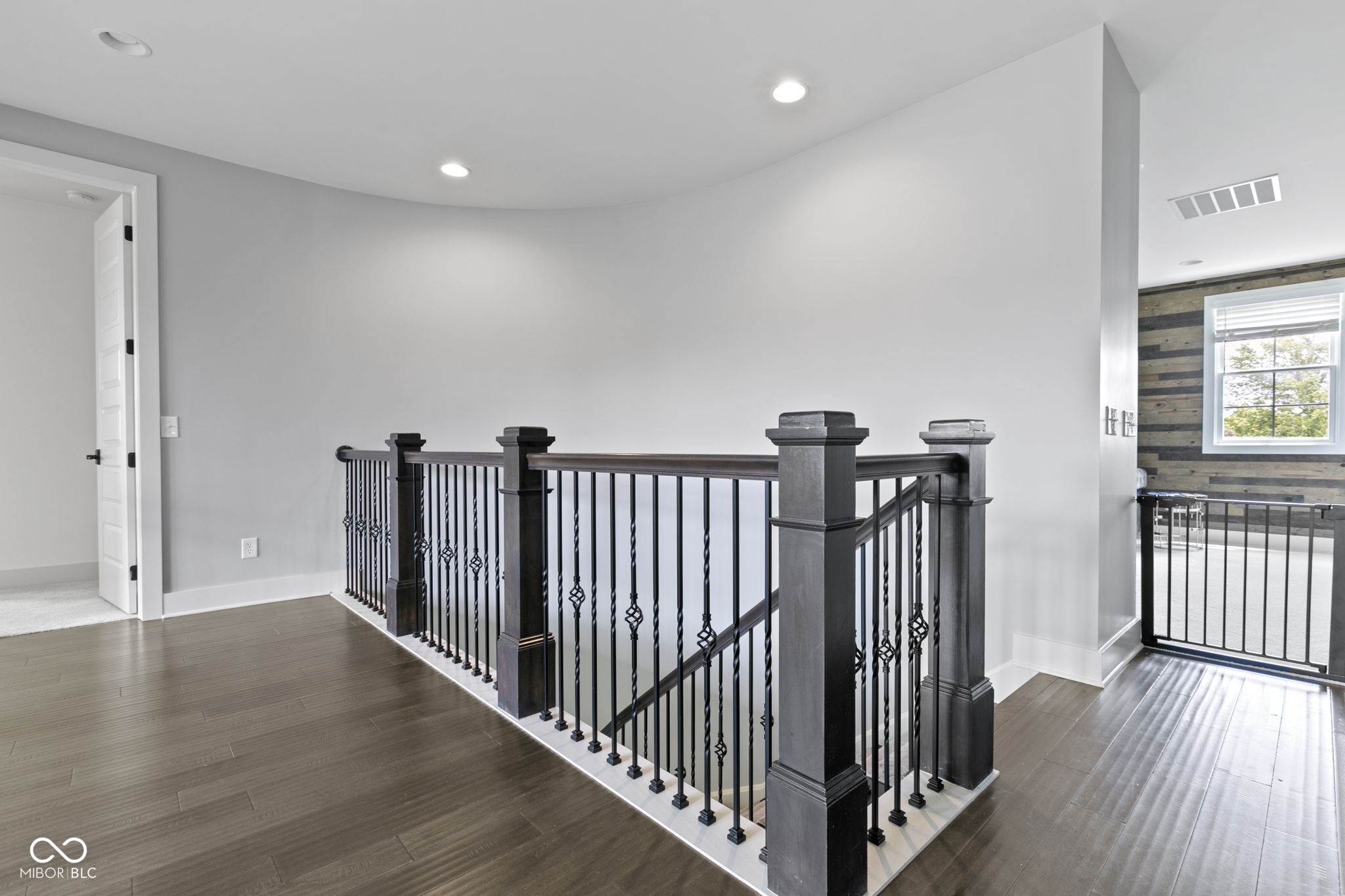 13082 Horseferry Road