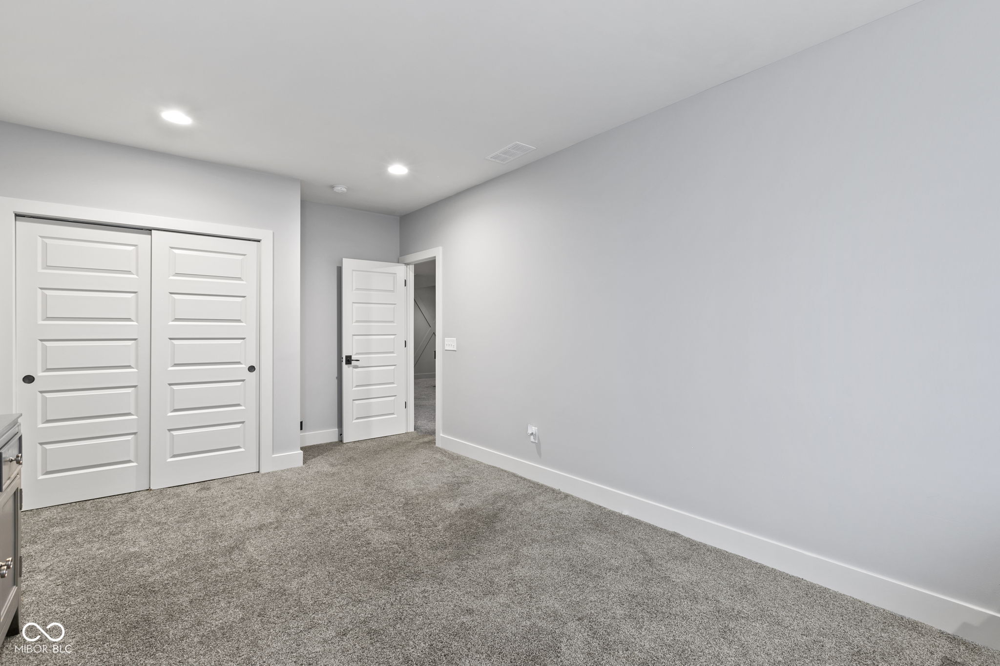 13082 Horseferry Road
