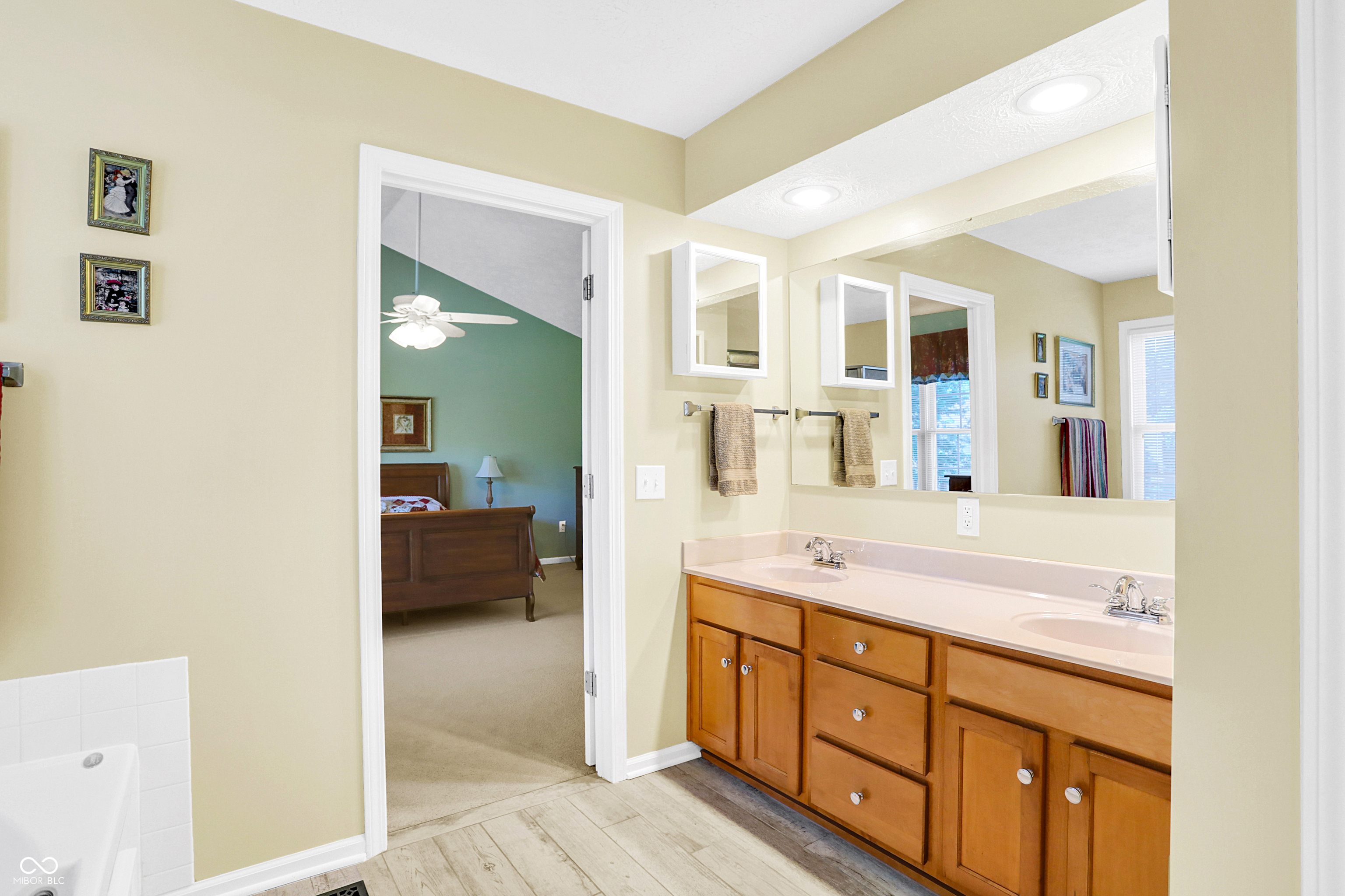 8902 Sommerwood Drive