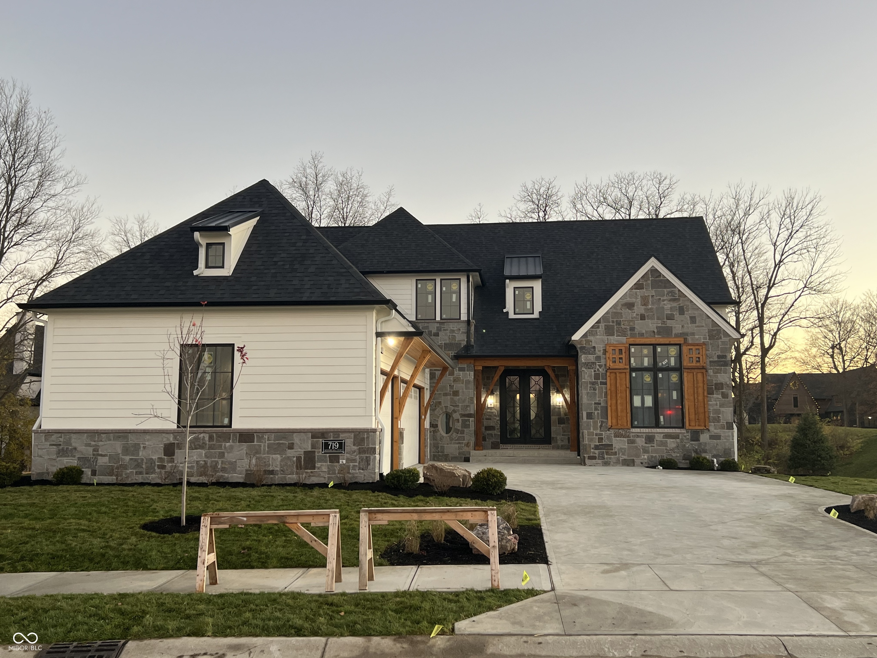 719 Wexford Hill Court