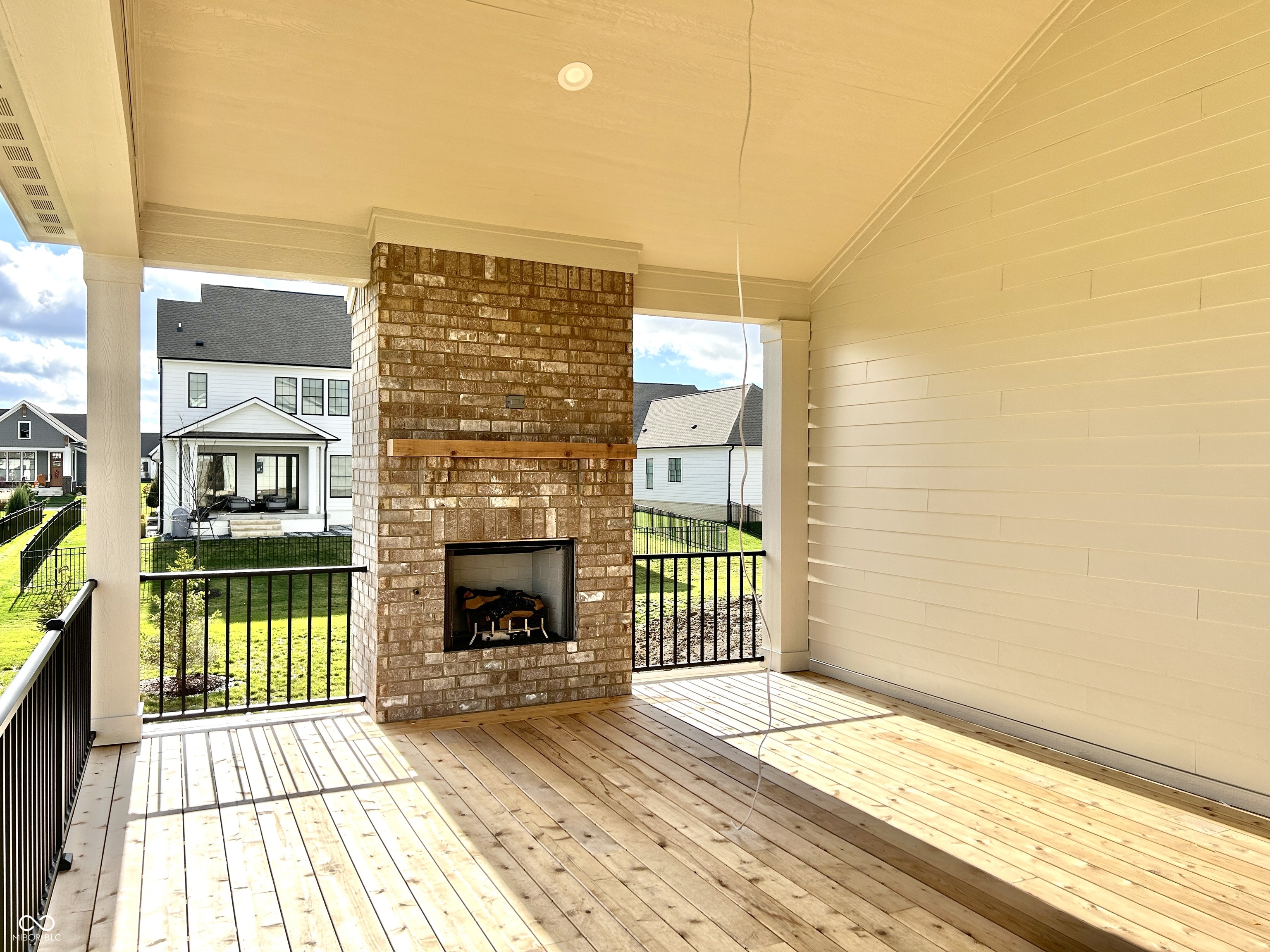 15869 Sonnet Park Lane