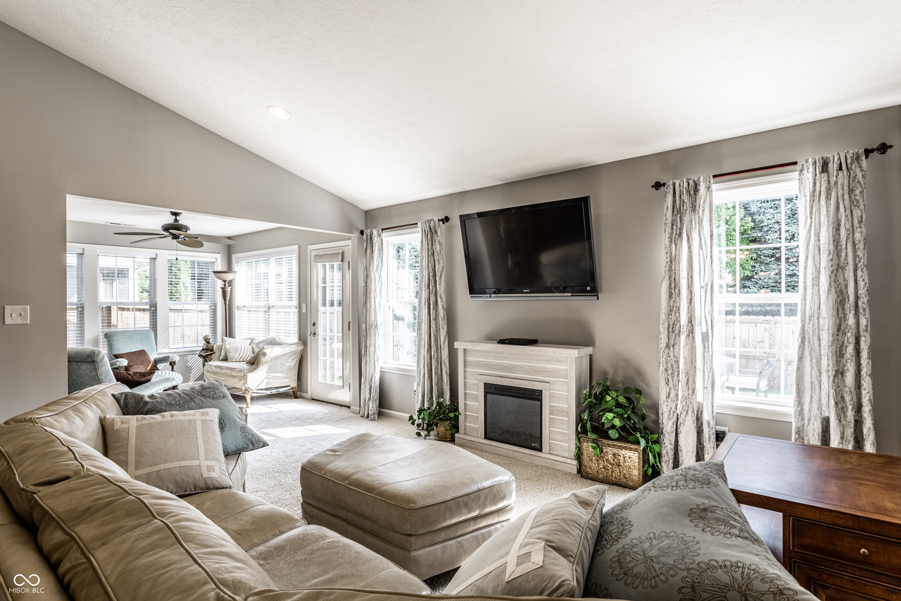 3771 White Cliff Way