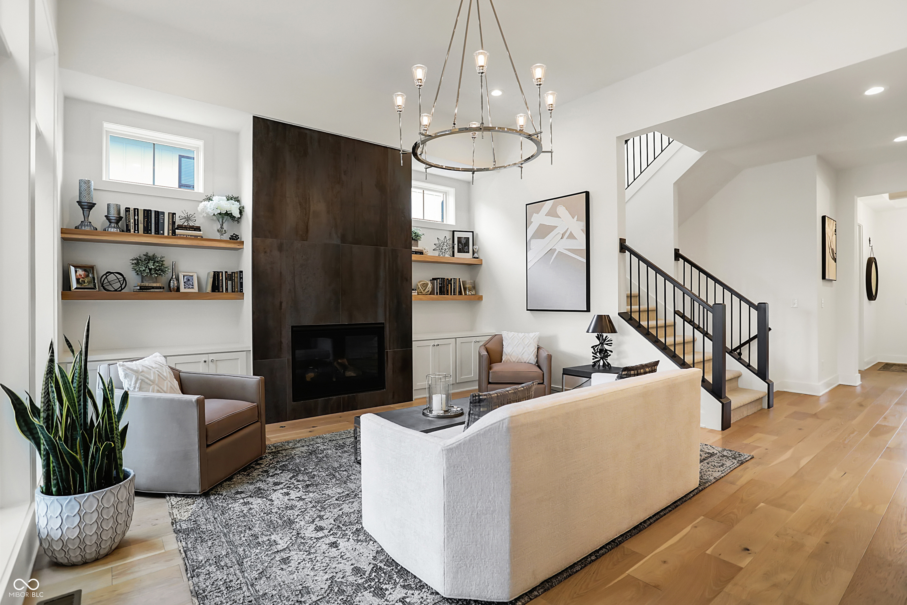 14991 Oak Hollow Lane W