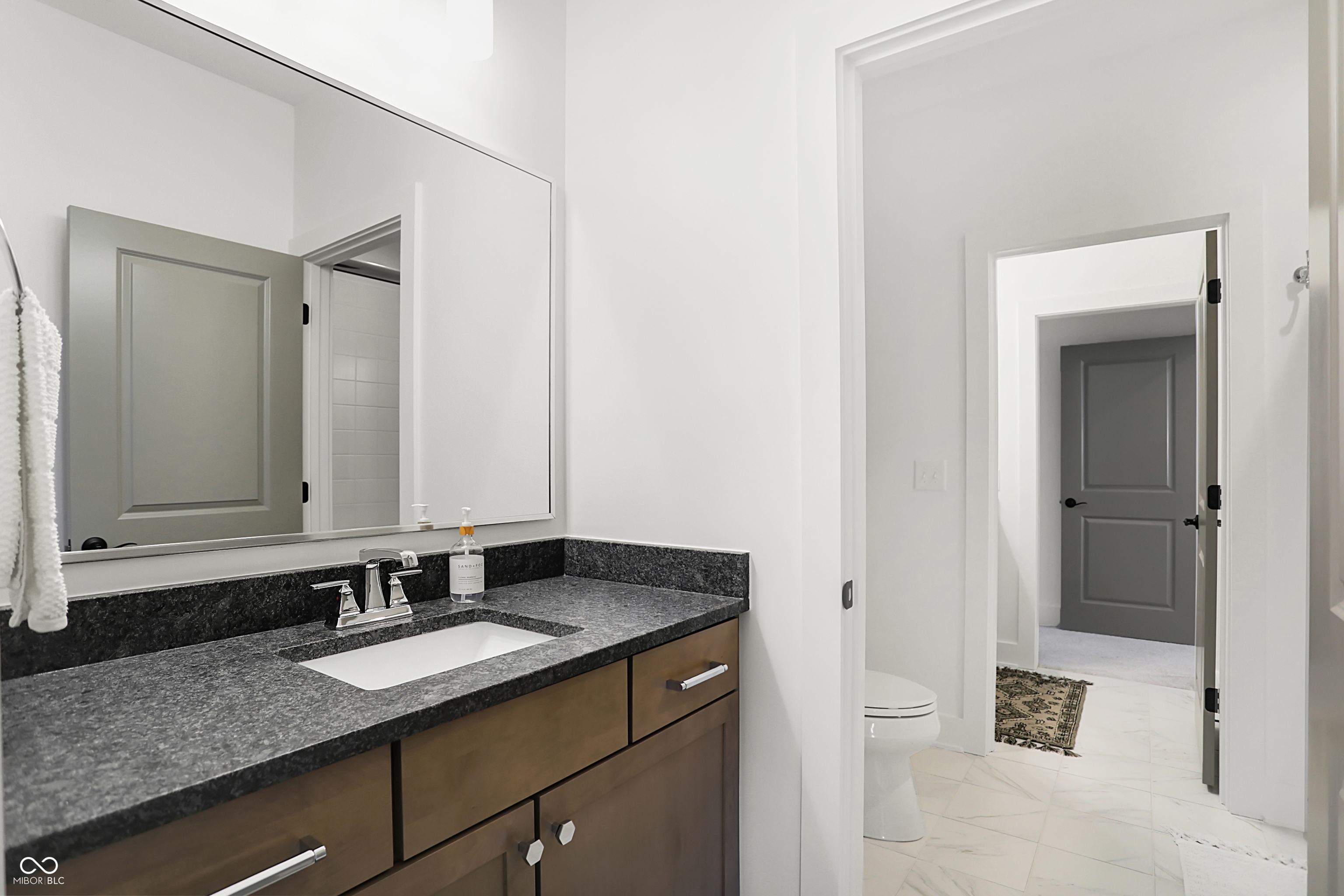 14991 Oak Hollow Lane W