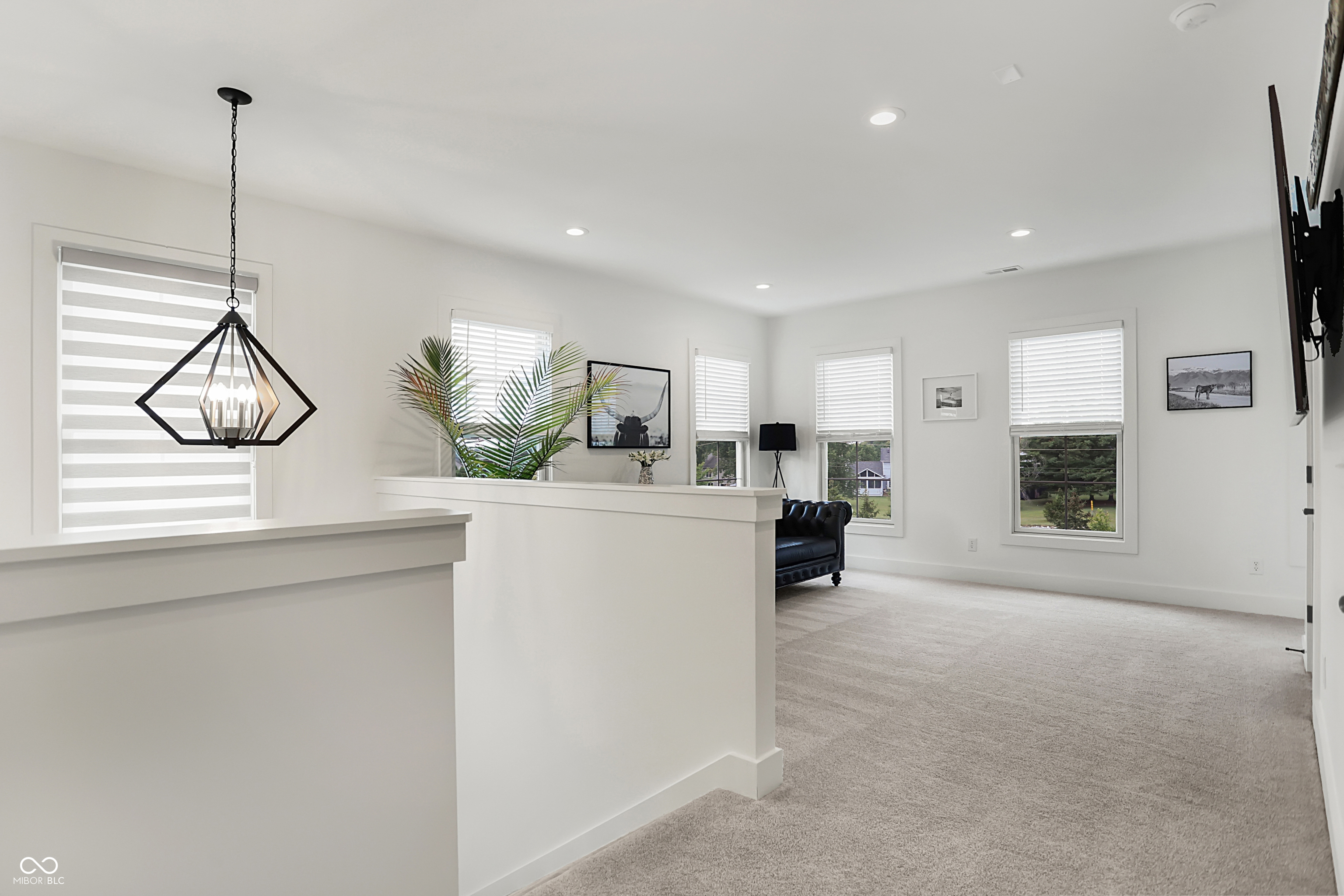 14991 Oak Hollow Lane W