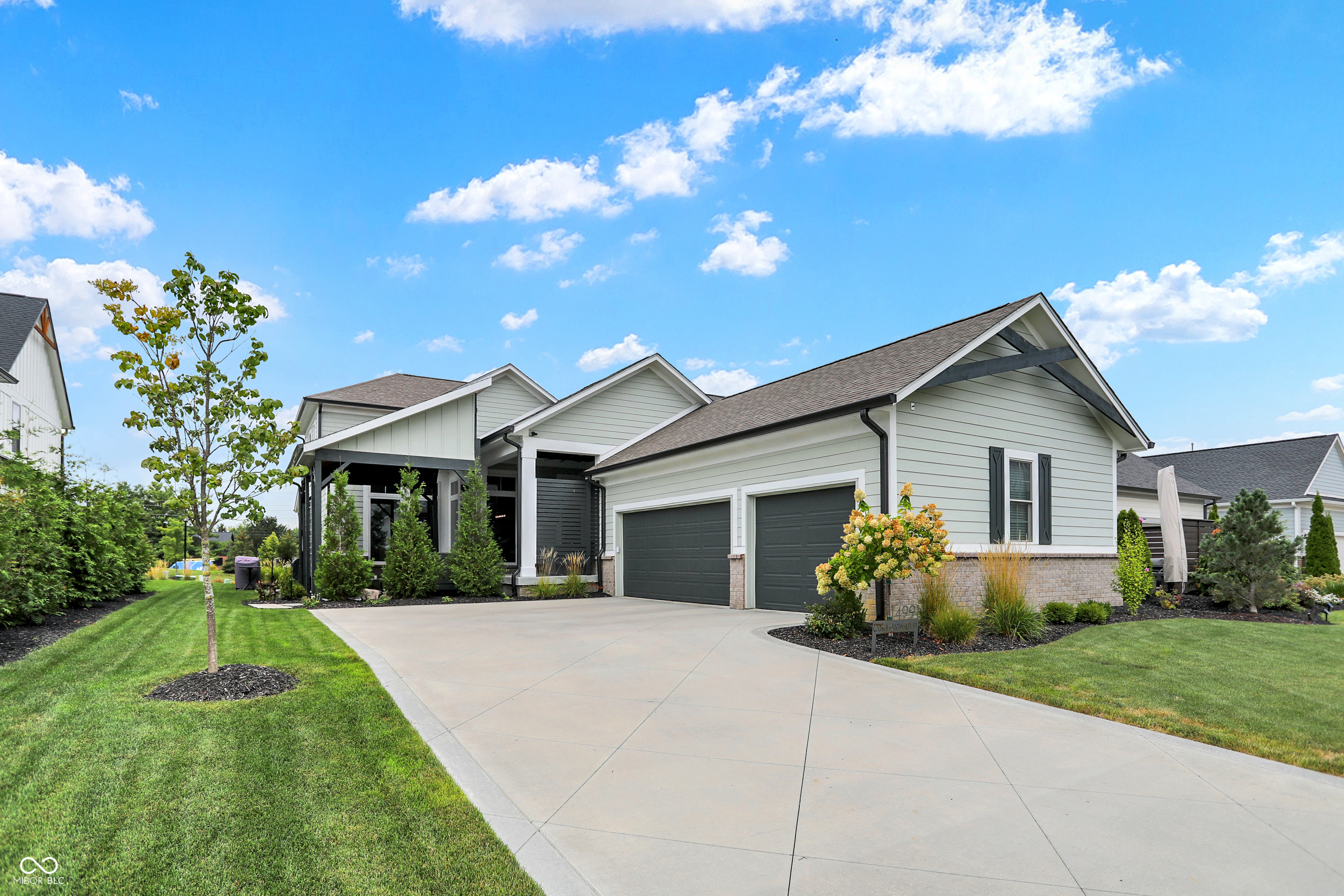 14991 Oak Hollow Lane W