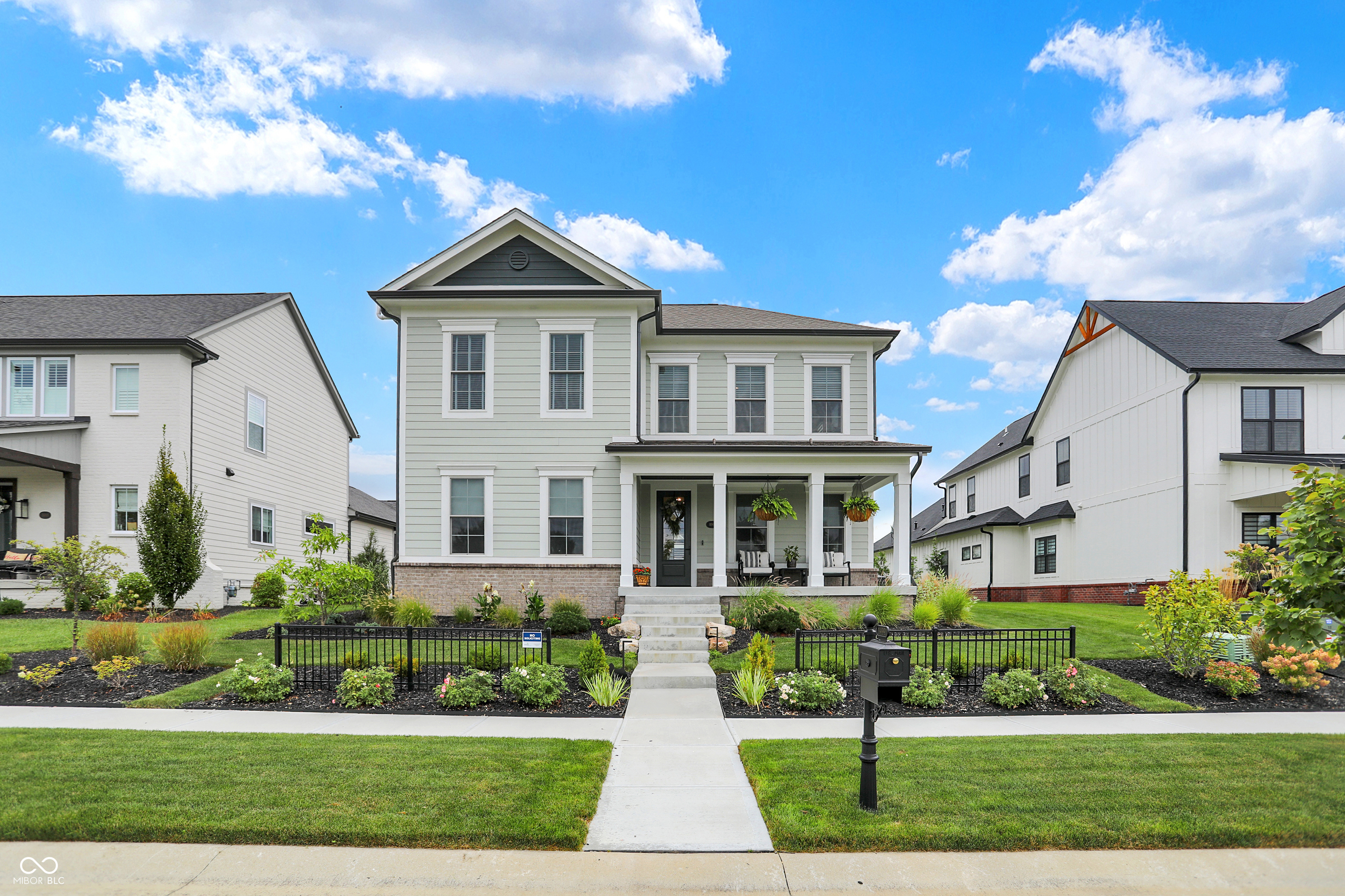 14991 Oak Hollow Lane W