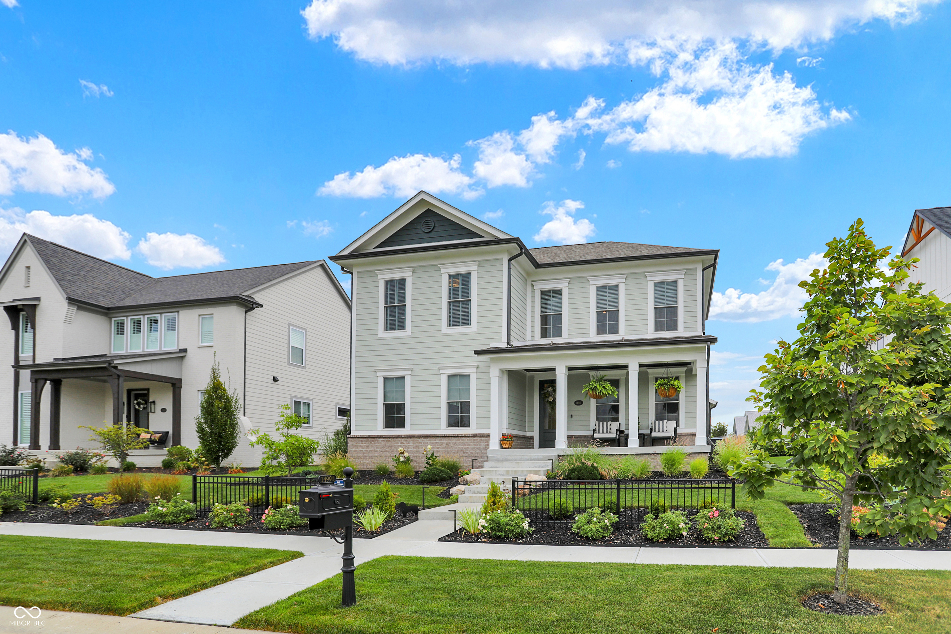 14991 Oak Hollow Lane W