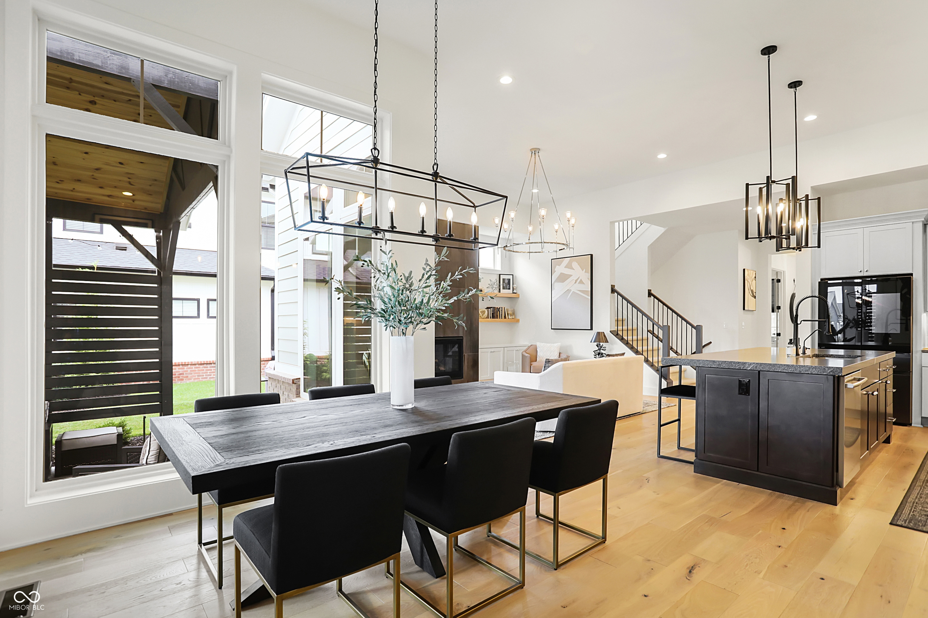 14991 Oak Hollow Lane W