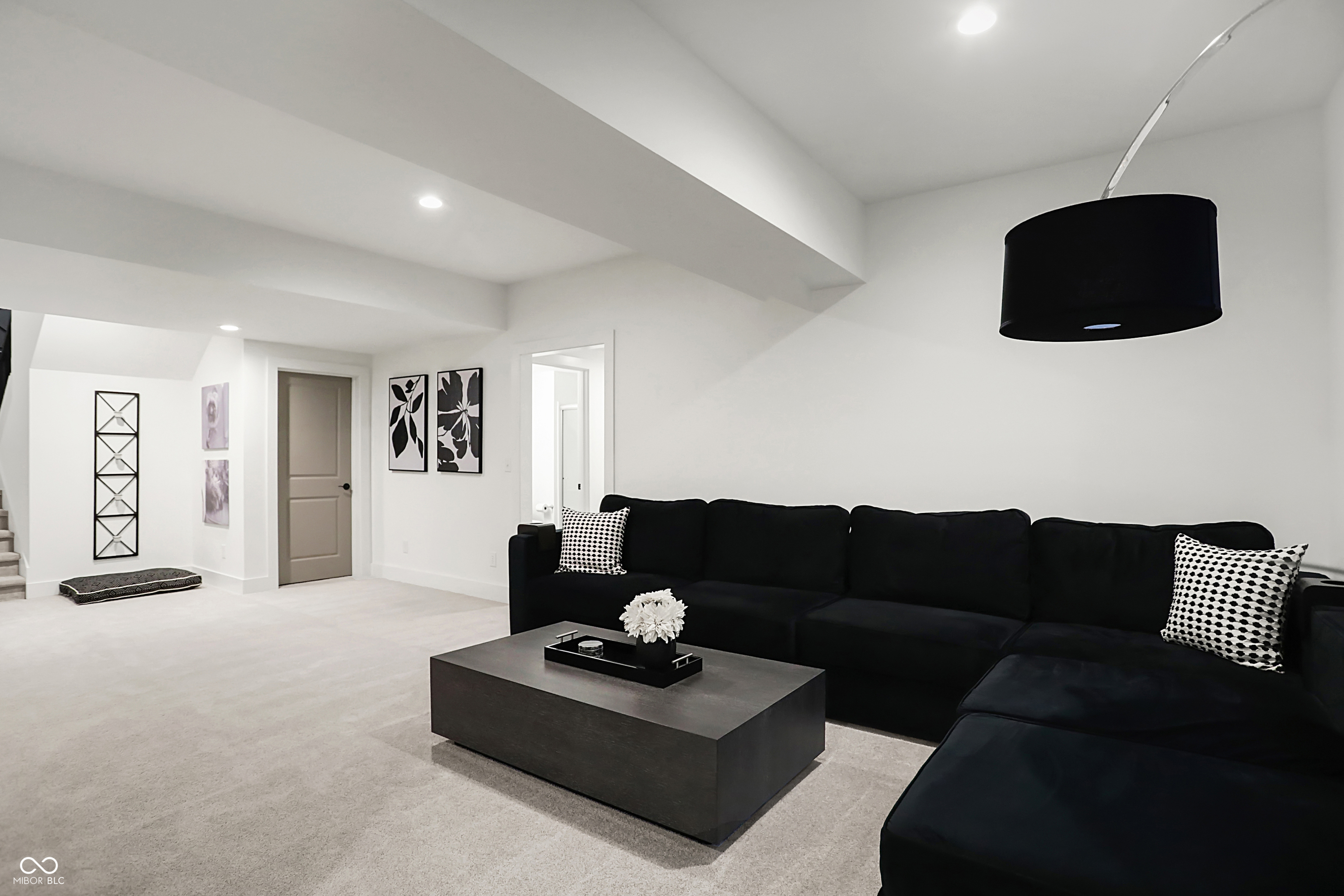 14991 Oak Hollow Lane W