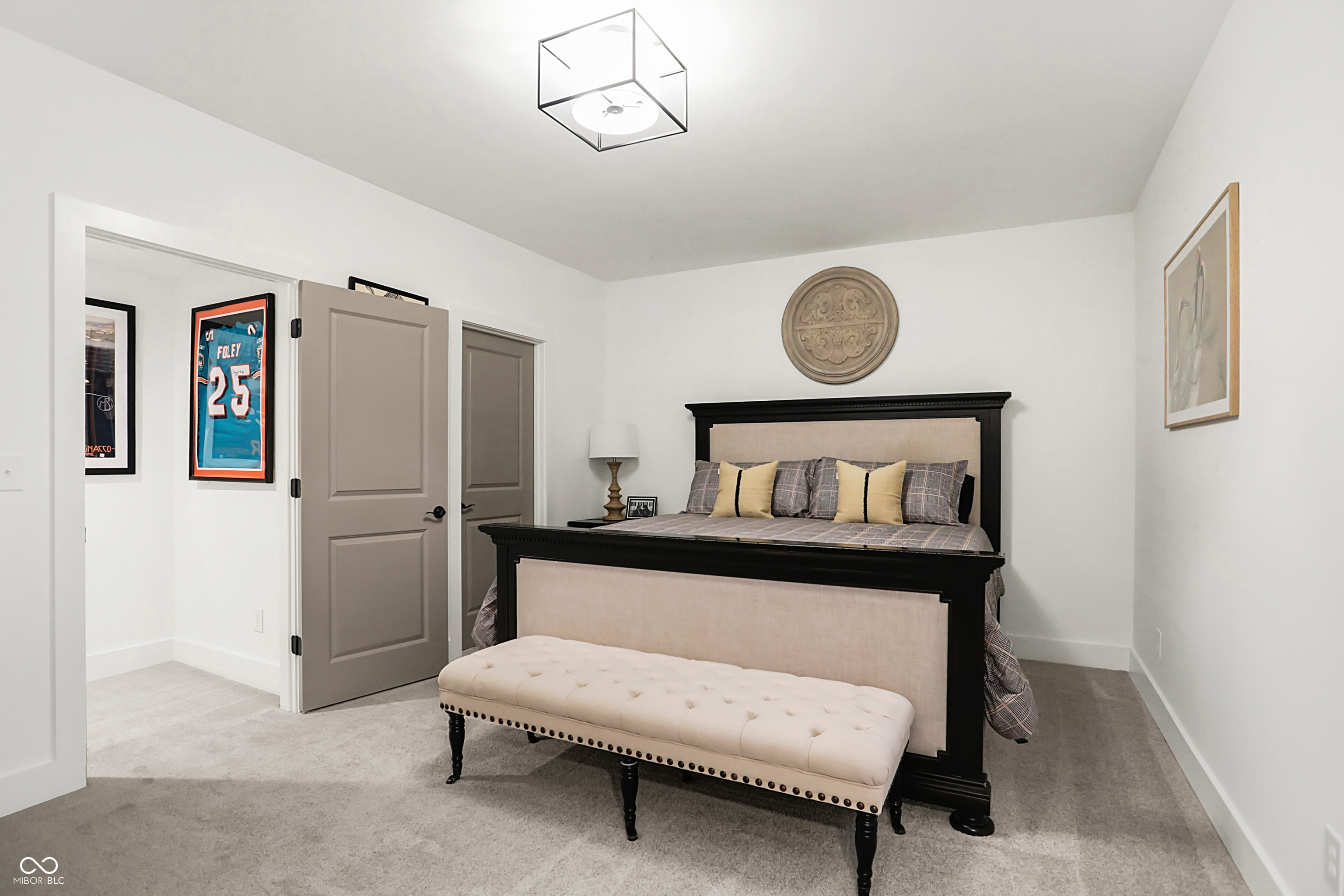 14991 Oak Hollow Lane W